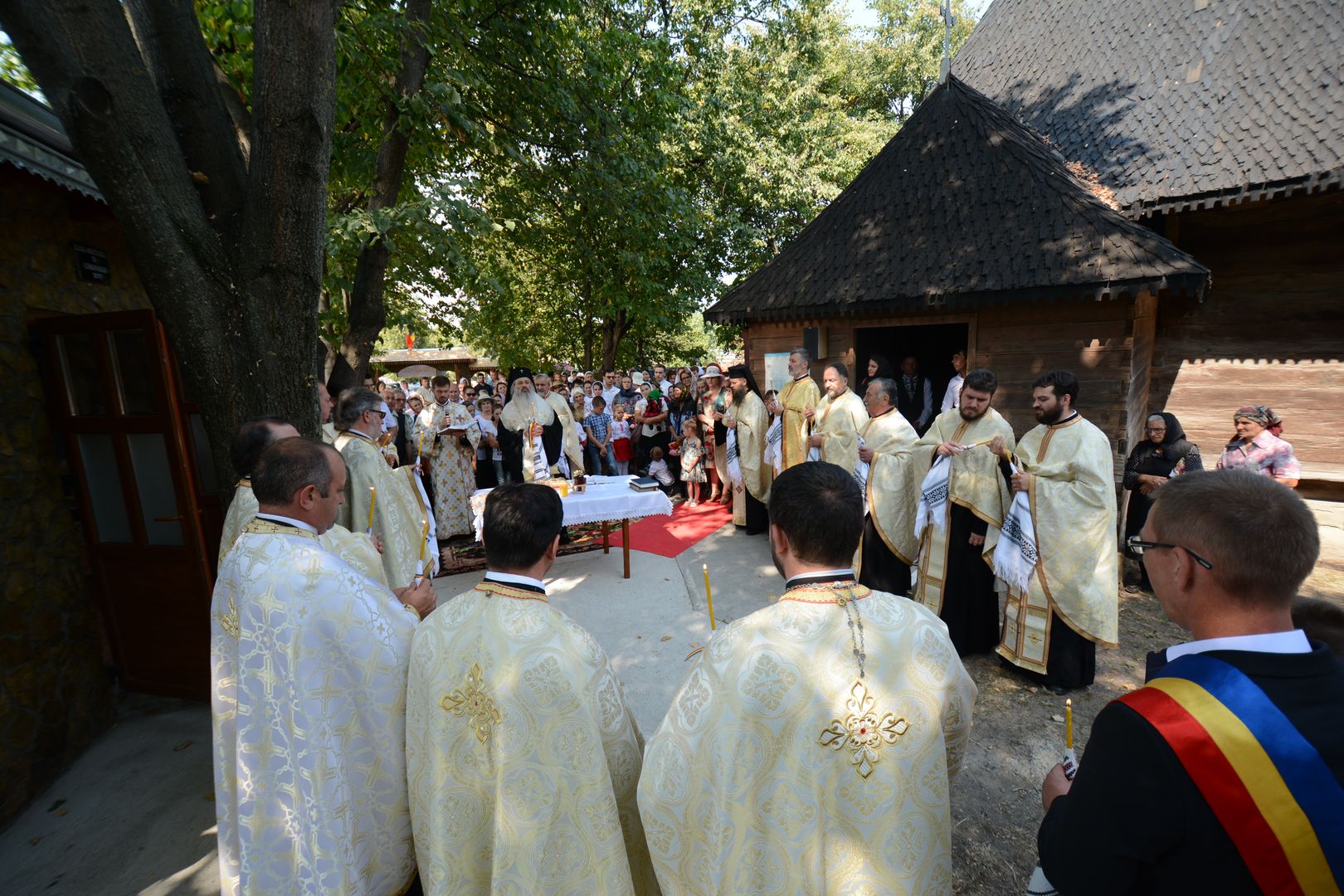 IPS Părinte Teofan în vizită pastorală la parohiile din județul Botoșani