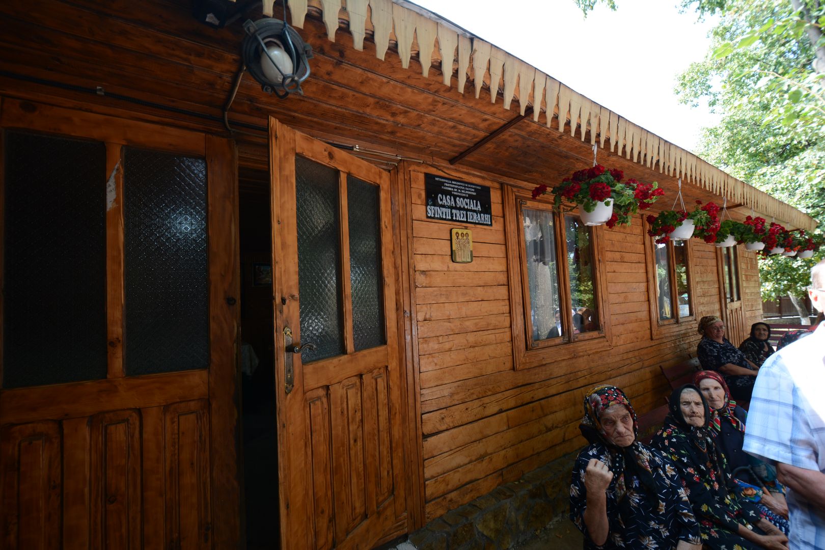 IPS Părinte Teofan în vizită pastorală la parohiile din județul Botoșani