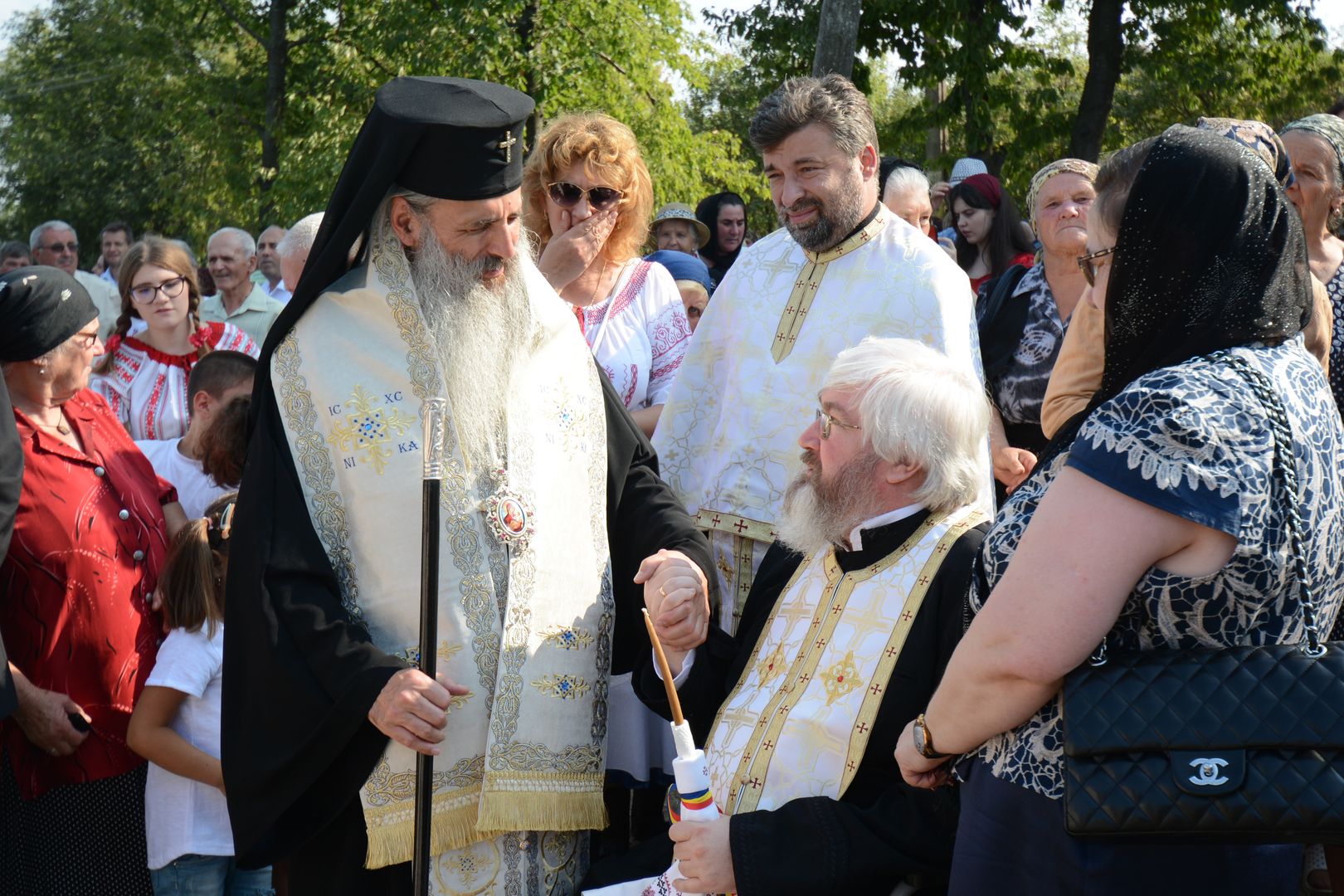 IPS Părinte Teofan în vizită pastorală la parohiile din județul Botoșani