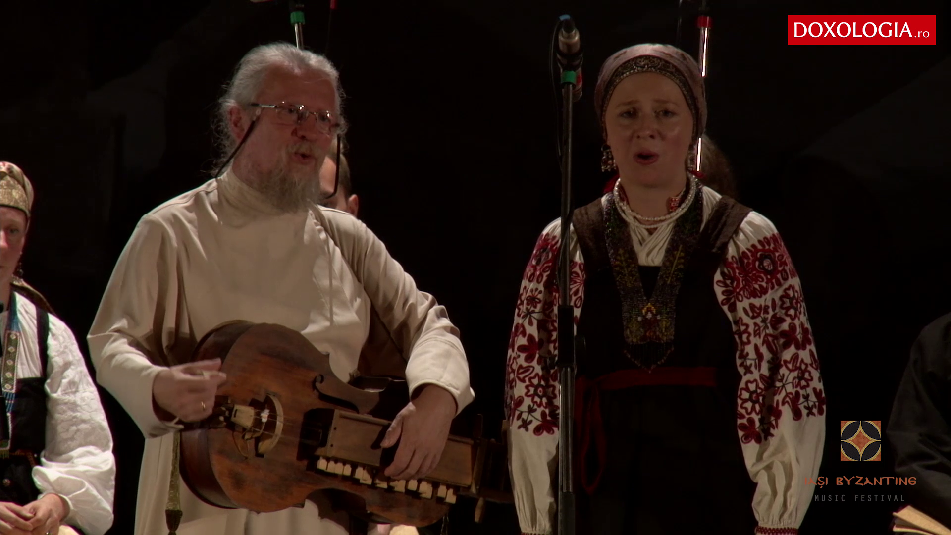 (Video) Un om păcătos trecea prin lume, cântare duhovnicească din regiunea Smolensk