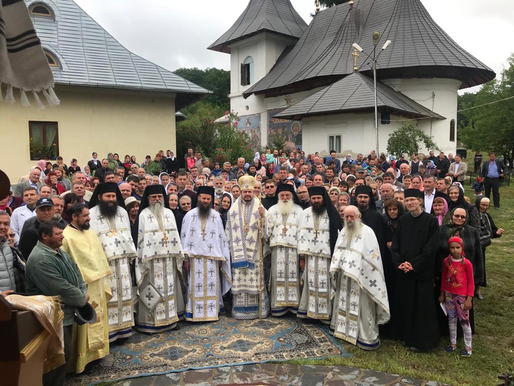 „Maica Domnului este maica noastră, a tuturor!” – PS Veniamin la hramul Mănăstirii Cozancea