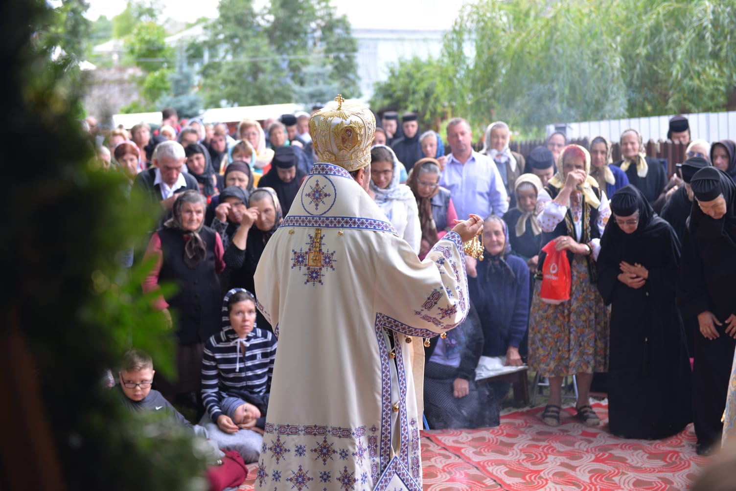 Sfântul Cuvios Iosif a fost pomenit la Mănăstirea Văratec – PS Veniamin: „Trebuie să ne folosim de fiecare moment al vieții pentru a ne sfinți viața”