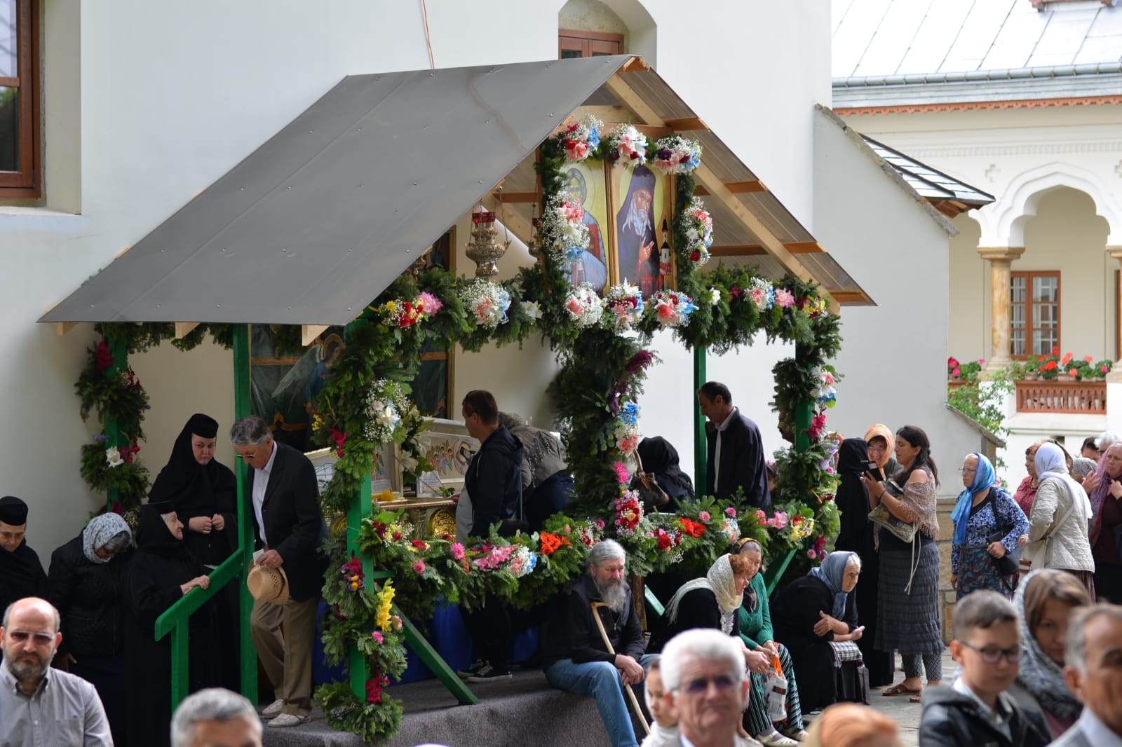 Sfântul Cuvios Iosif a fost pomenit la Mănăstirea Văratec – PS Veniamin: „Trebuie să ne folosim de fiecare moment al vieții pentru a ne sfinți viața”