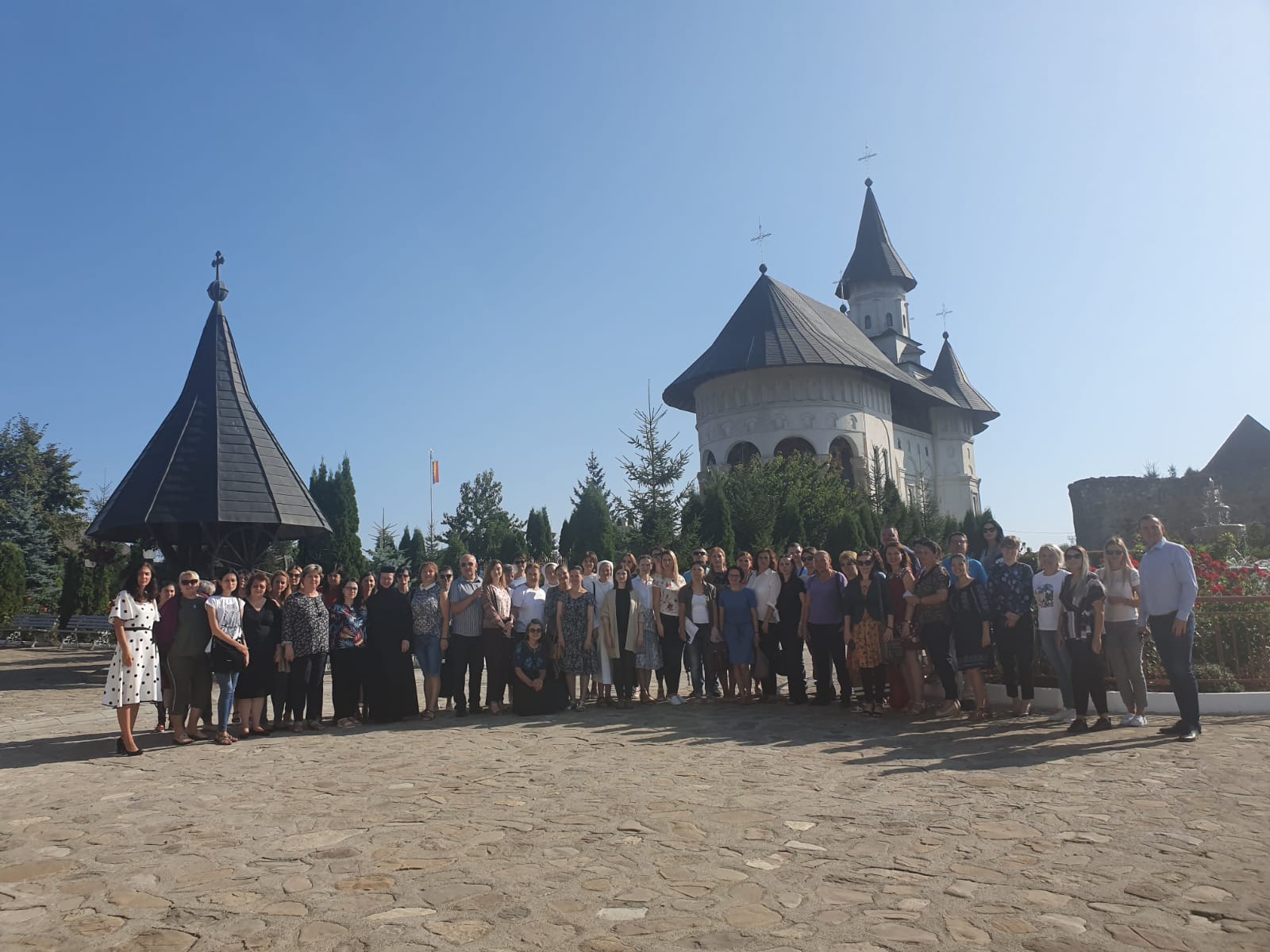 Şcoală de vară în asistenţă socială la Mănăstirea Hadâmbu, eveniment aflat la cea de-a doua ediţie Şcoală de vară în asistenţă socială la Mănăstirea Hadâmbu, eveniment aflat la cea de-a doua ediţie