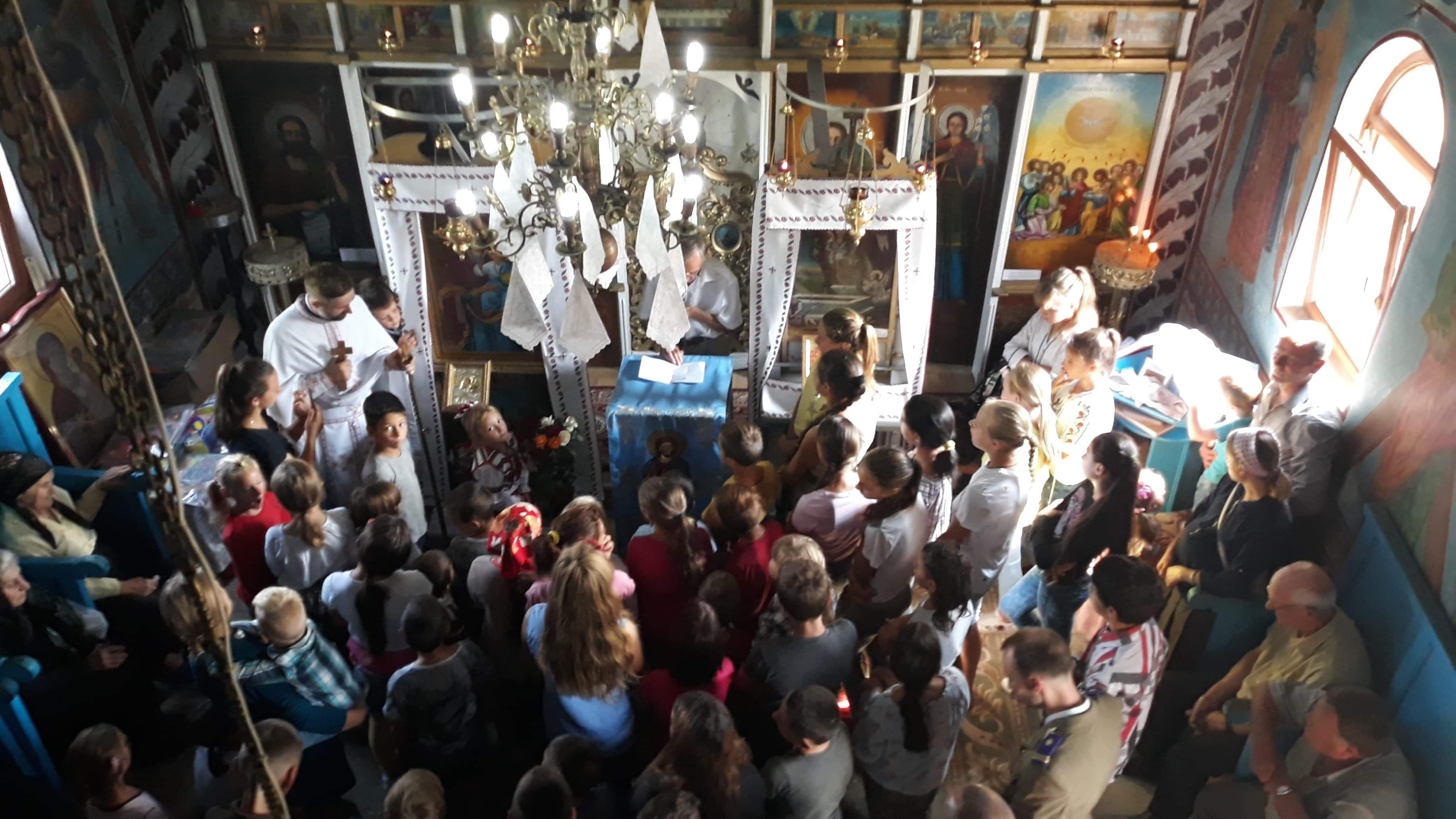 Început de toamnă, de an şcolar şi de an bisericesc la Parohia Buhăeni – Drăgăneşti