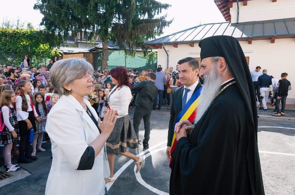 Binecuvântare arhierească pentru elevii ieşeni la început de an şcolar: „Şcoala românească are nevoie imensă de cerul credinţei, de lumina rugăciunii“