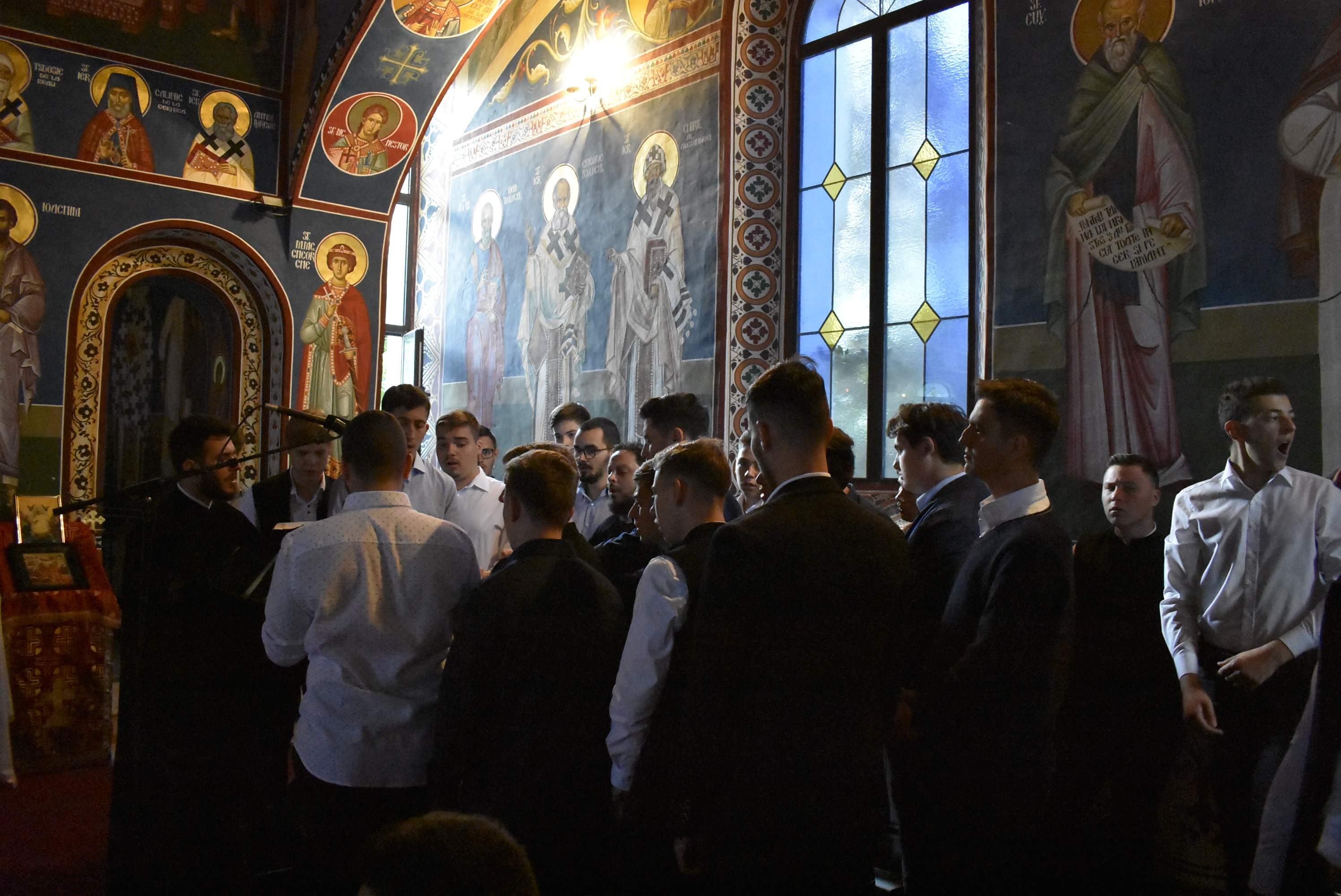 Binecuvântare arhierească pentru elevii ieşeni la început de an şcolar: „Şcoala românească are nevoie imensă de cerul credinţei, de lumina rugăciunii“