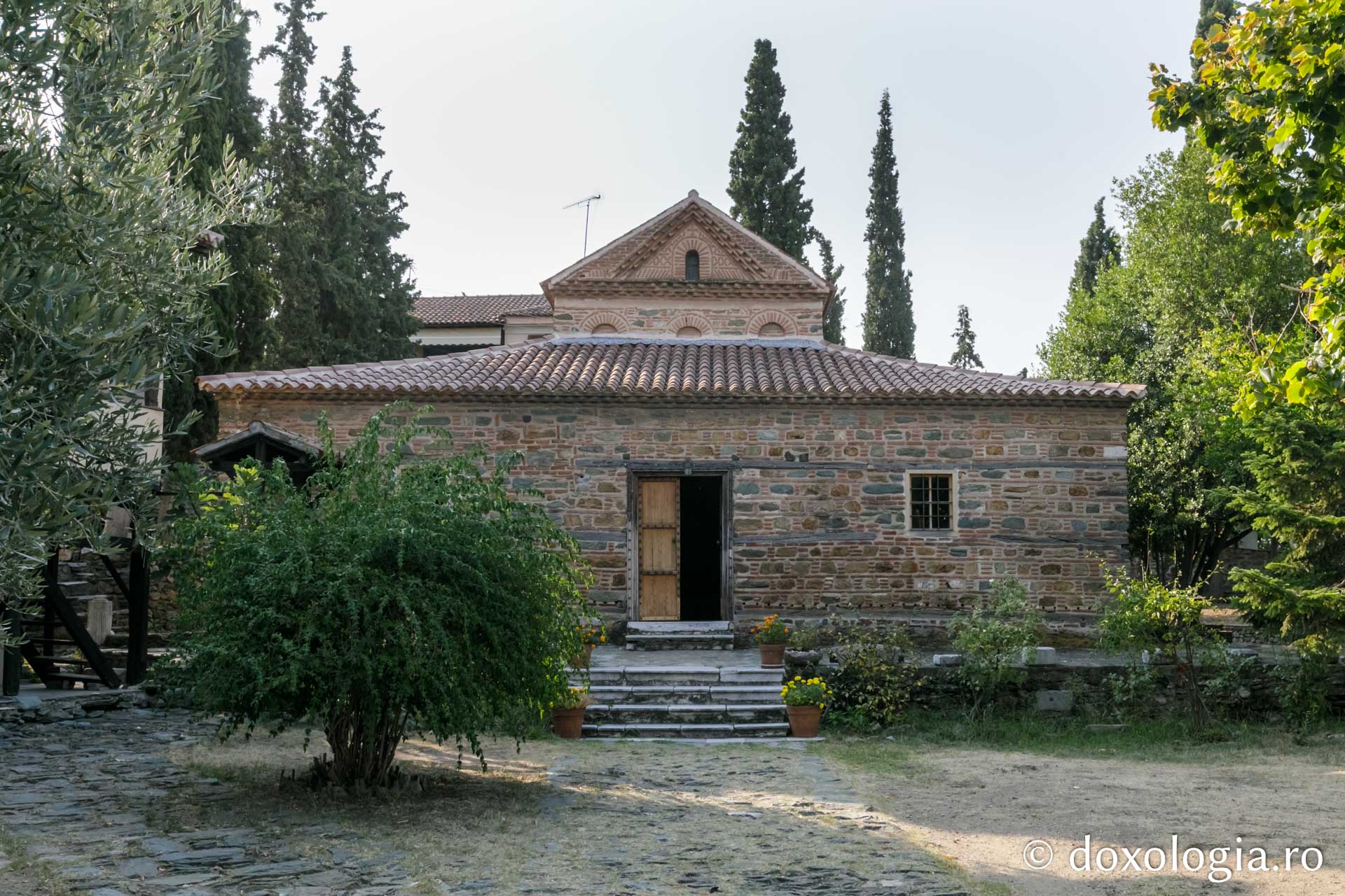 (Foto) Paşi de pelerin la Biserica „Sfântul Nicolae” Orfanos – Tesalonic, Grecia