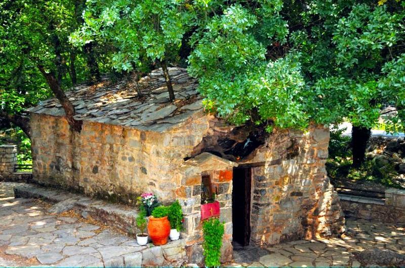 (Video) 10 lucruri despre Biserica Sfintei Teodora – miracolul din Vasta