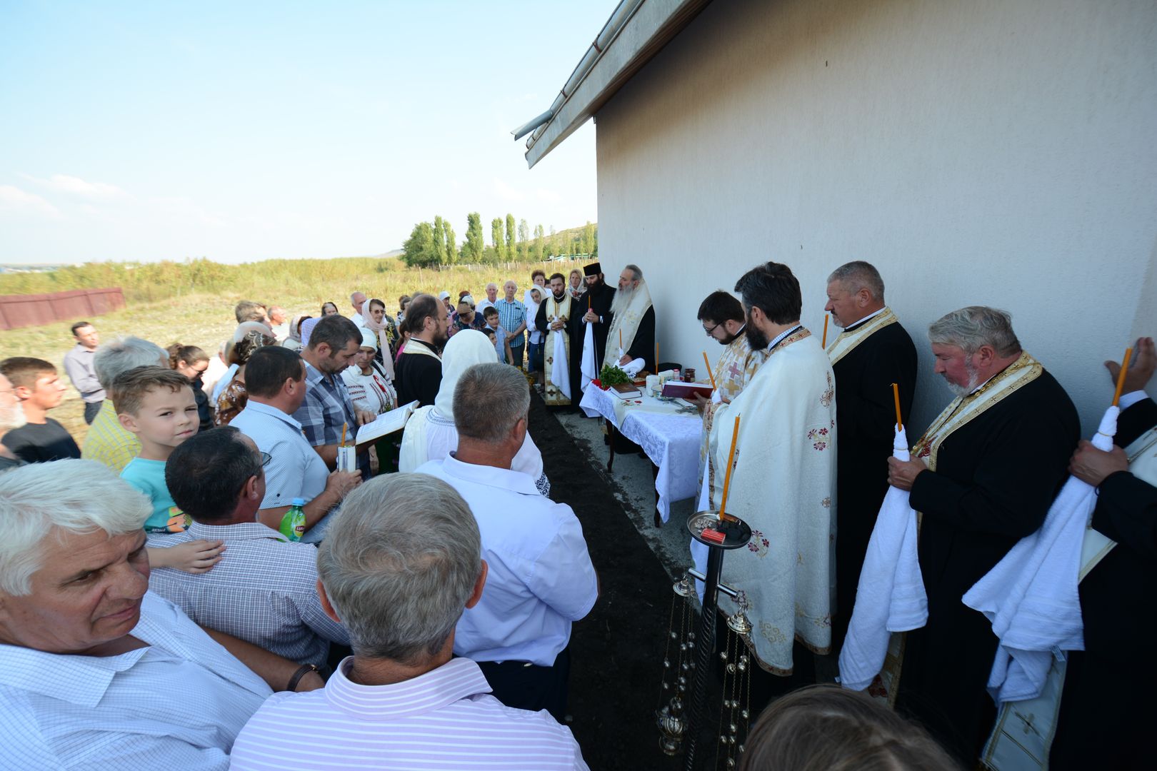 foto: Flavius Popa Sfințire de casă parohială și socială în comunitățile din Banu și Flămânzi