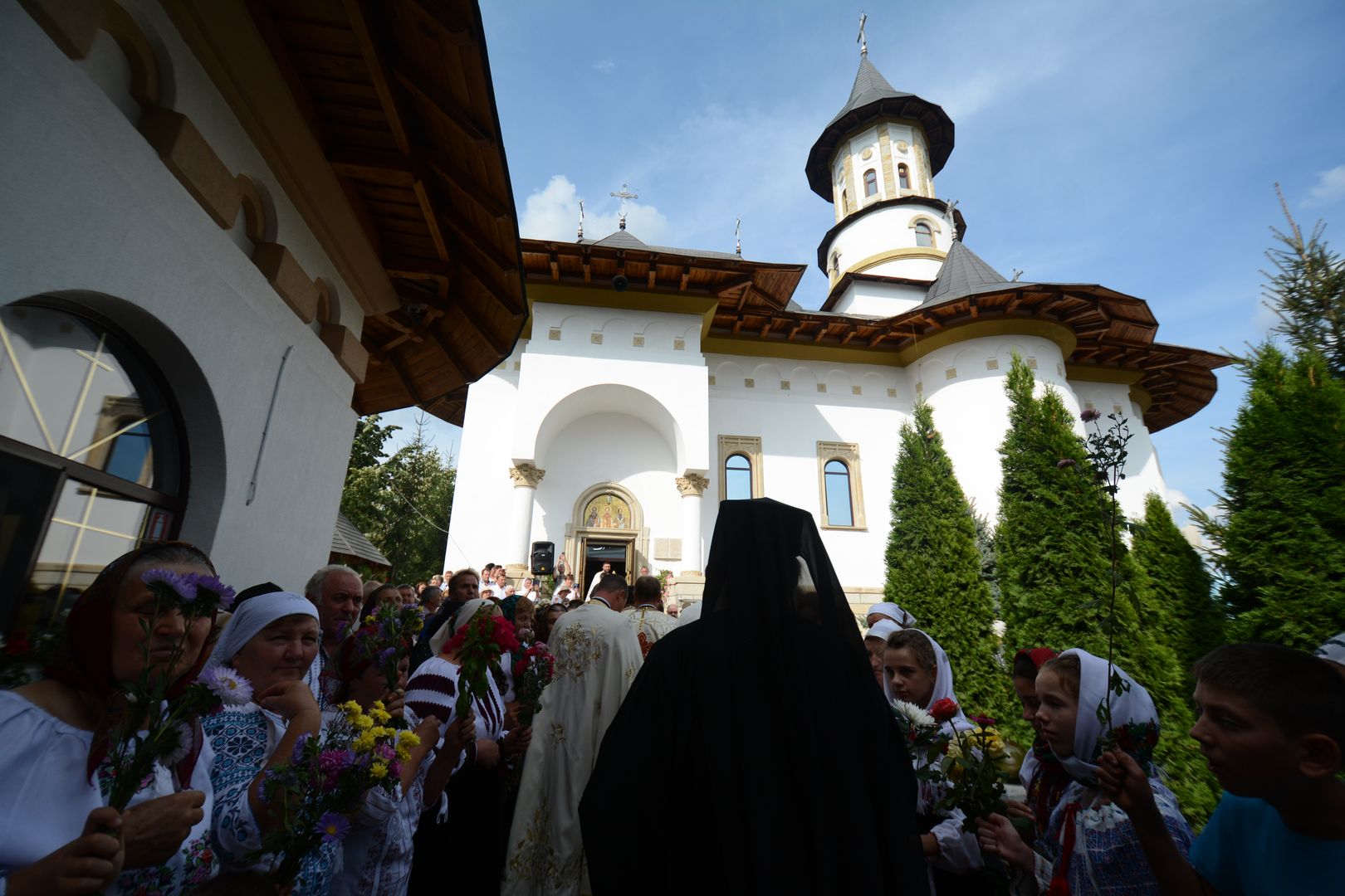 foto: Flavius Popa Sfințire de casă parohială și socială în comunitățile din Banu și Flămânzi