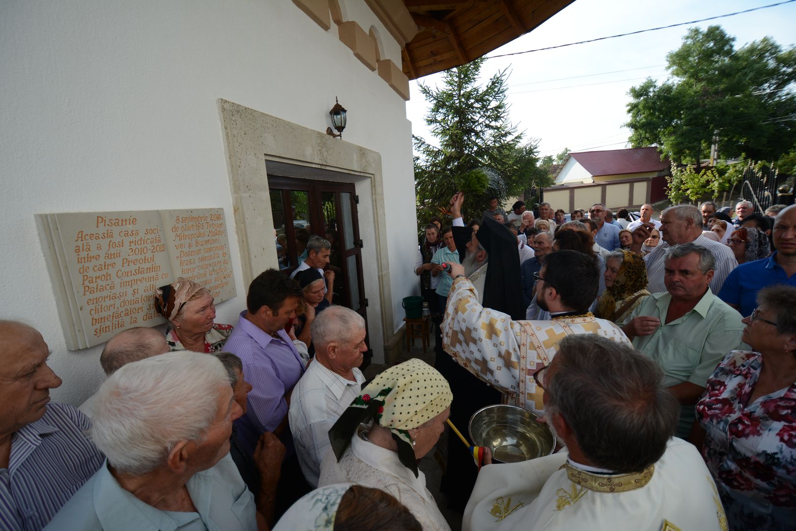 foto: Flavius Popa Sfințire de casă parohială și socială în comunitățile din Banu și Flămânzi