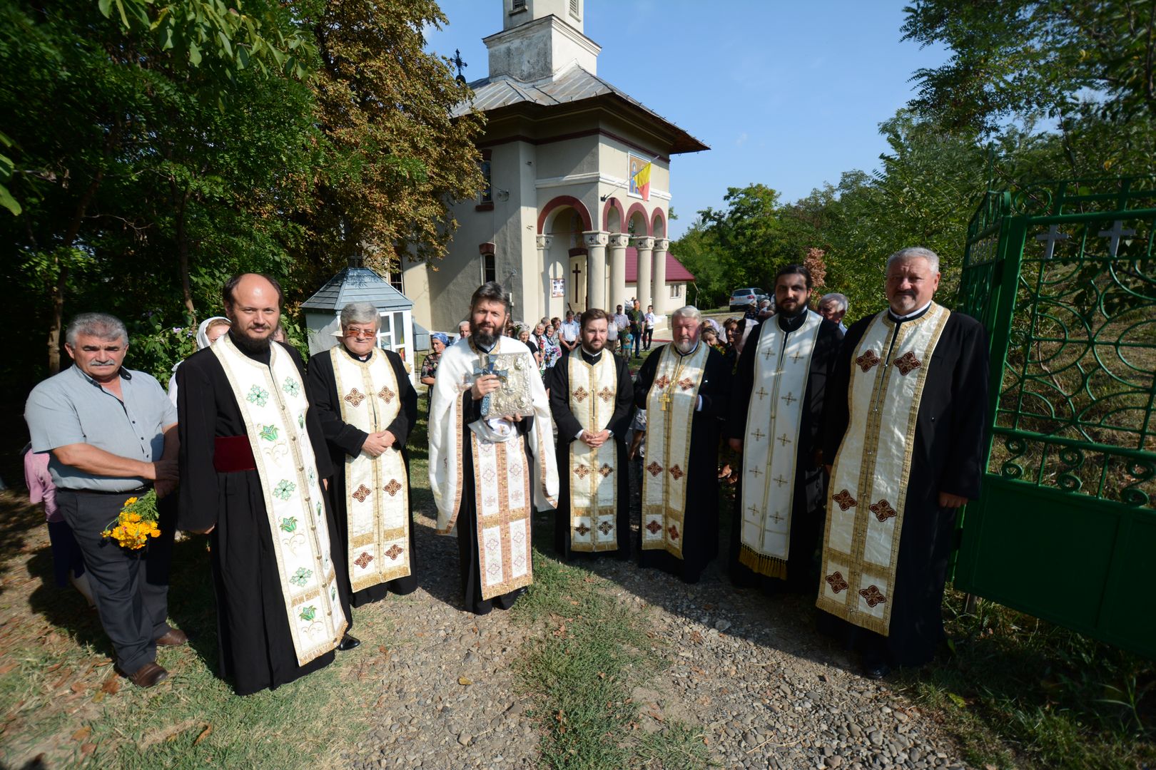 foto: Flavius Popa Sfințire de casă parohială și socială în comunitățile din Banu și Flămânzi