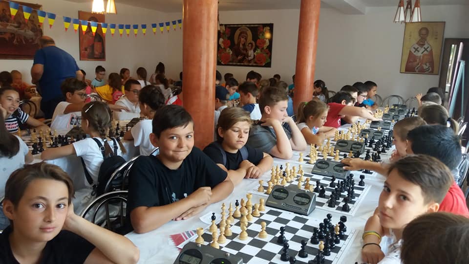 Concursul de șah „Tinerii în inima satului”, în Parohia Poduri Concursul de șah „Tinerii în inima satului”, în Parohia Poduri
