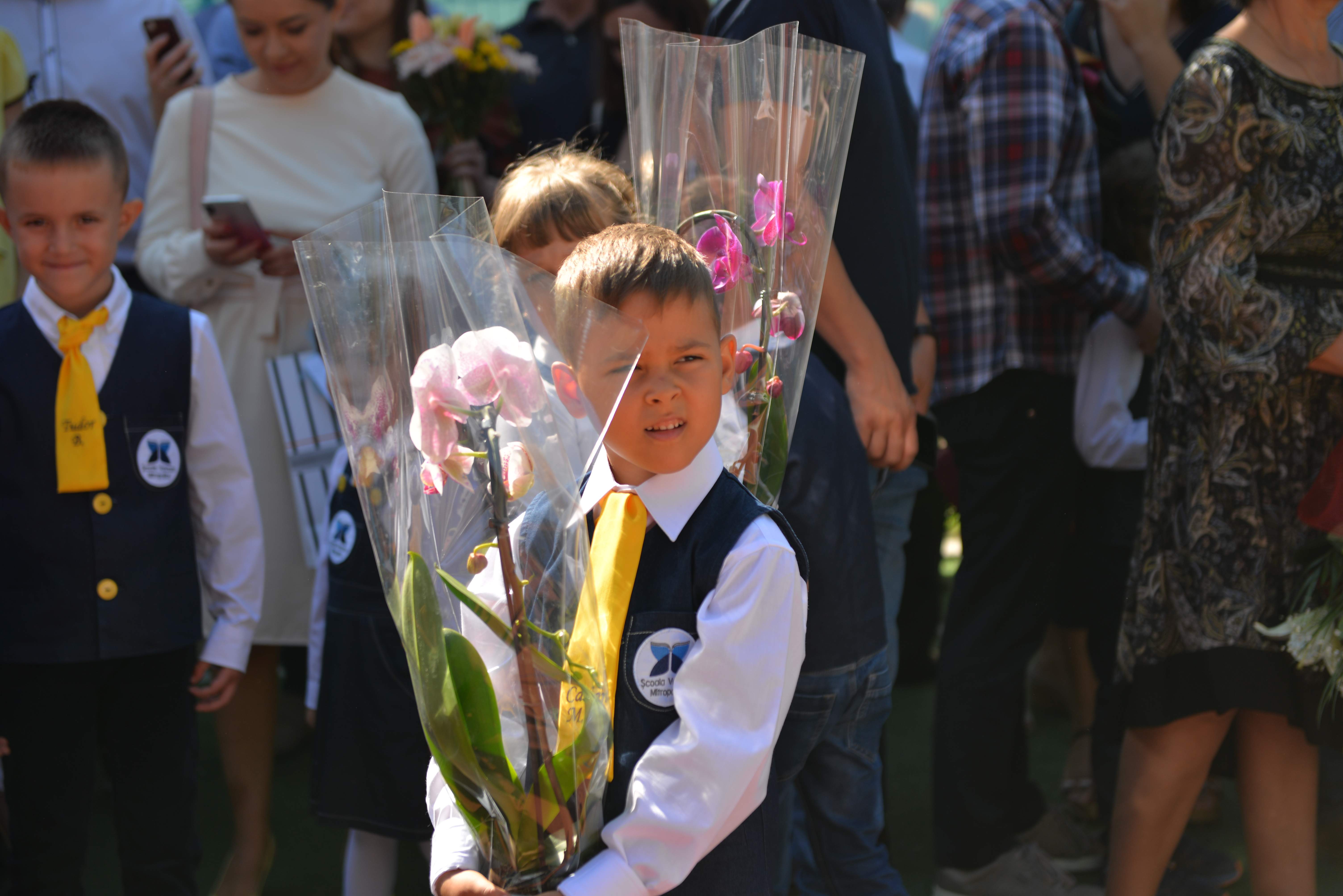 Binecuvântare arhierească pentru elevii ieşeni la început de an şcolar: „Şcoala românească are nevoie imensă de cerul credinţei, de lumina rugăciunii“