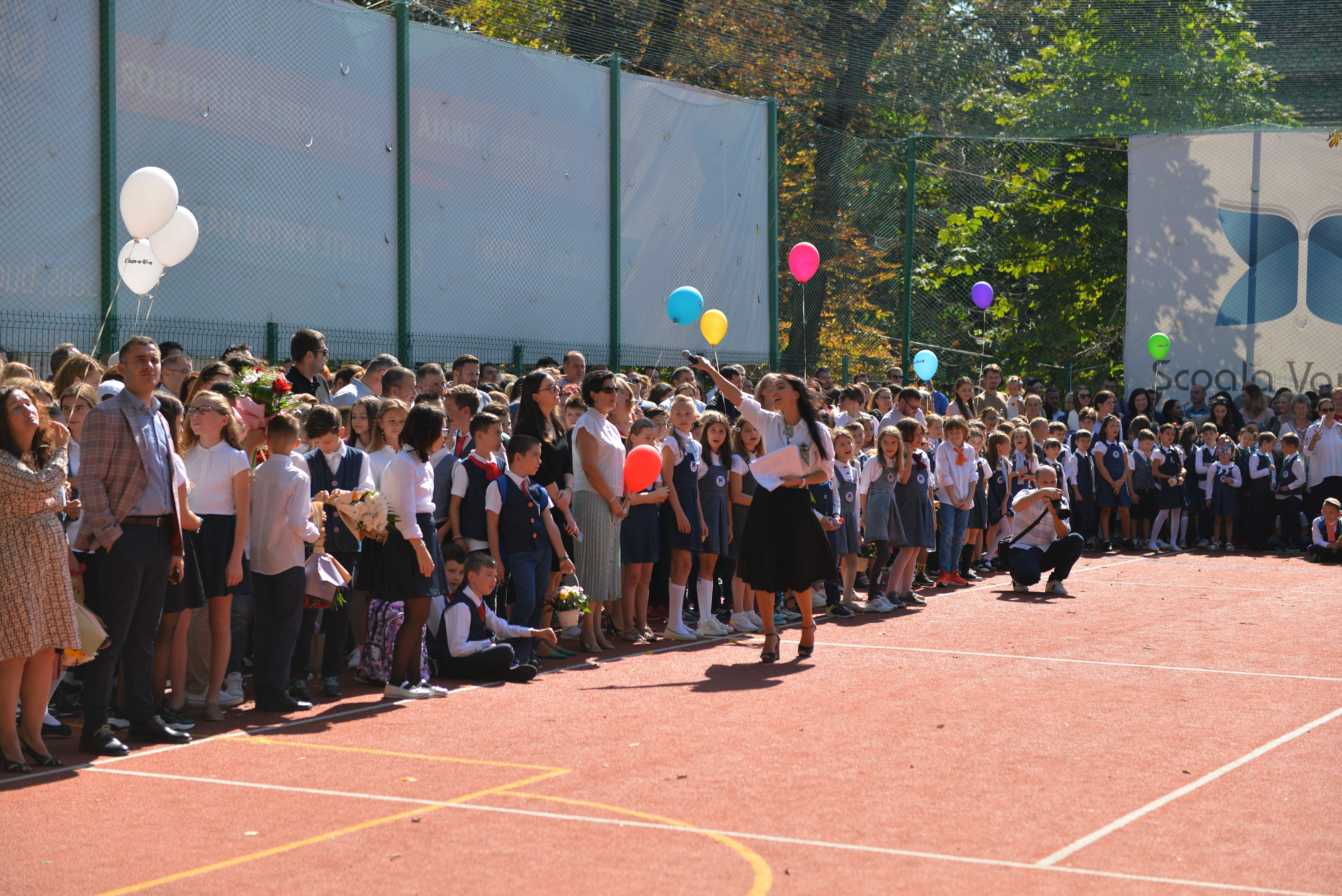 Binecuvântare arhierească pentru elevii ieşeni la început de an şcolar: „Şcoala românească are nevoie imensă de cerul credinţei, de lumina rugăciunii“