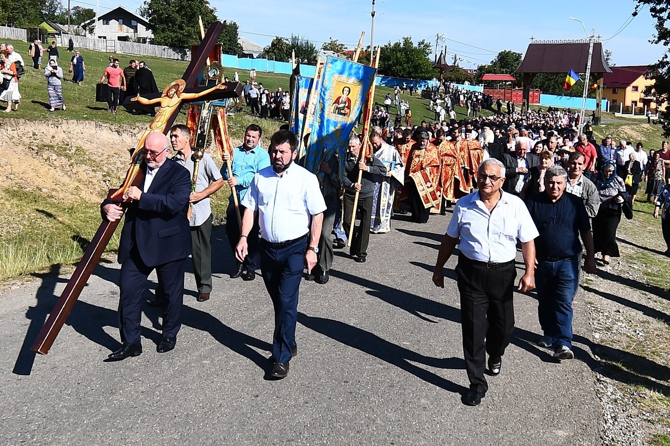 Procesiunea „Drumul Crucii”, la Mănăstirea Hadâmbu