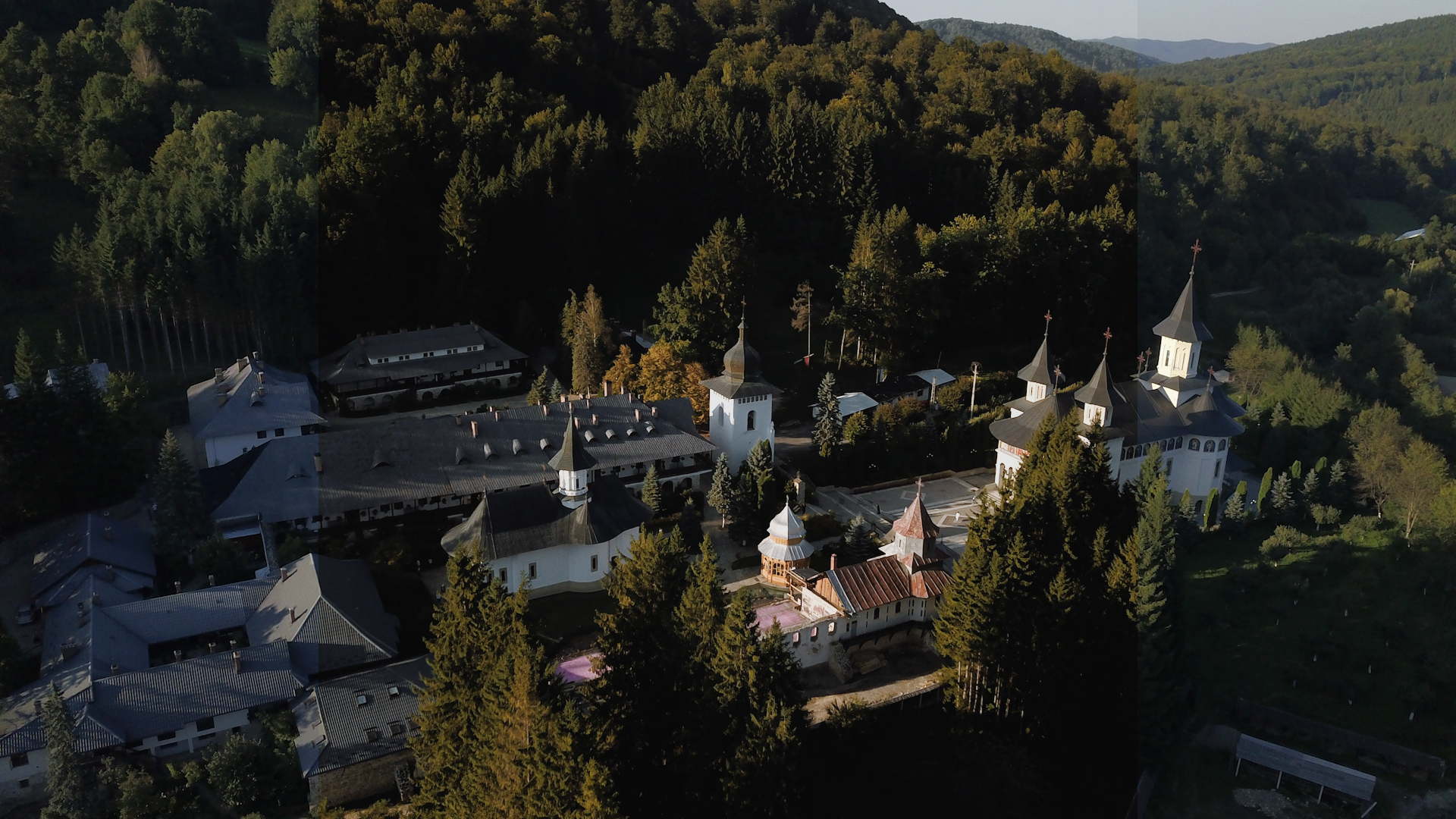 (Video) 10 lucruri despre Mănăstirea Sihăstria