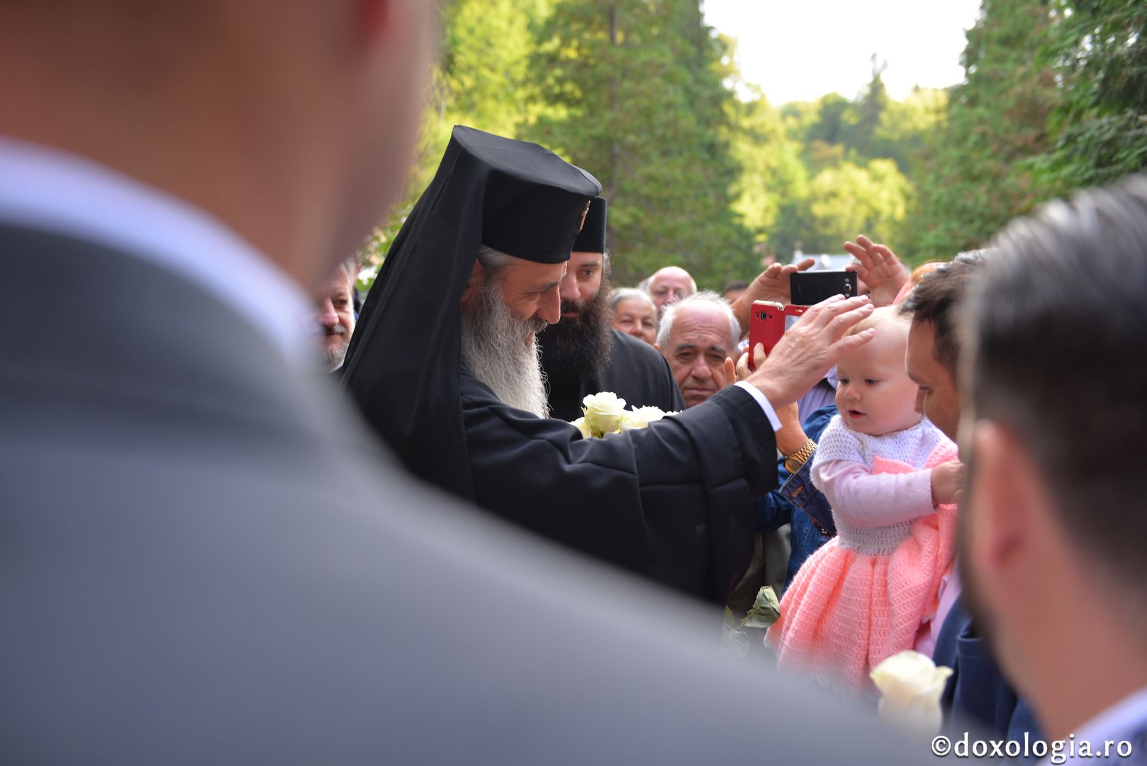 Slujbă arhierească la hramul Mănăstirii „Sfânta Cruce” din Brusturi – Neamț