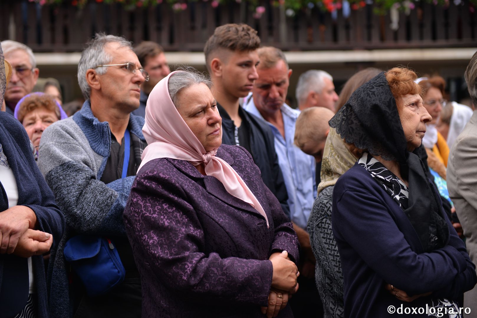 Slujbă arhierească la hramul Mănăstirii „Sfânta Cruce” din Brusturi – Neamț