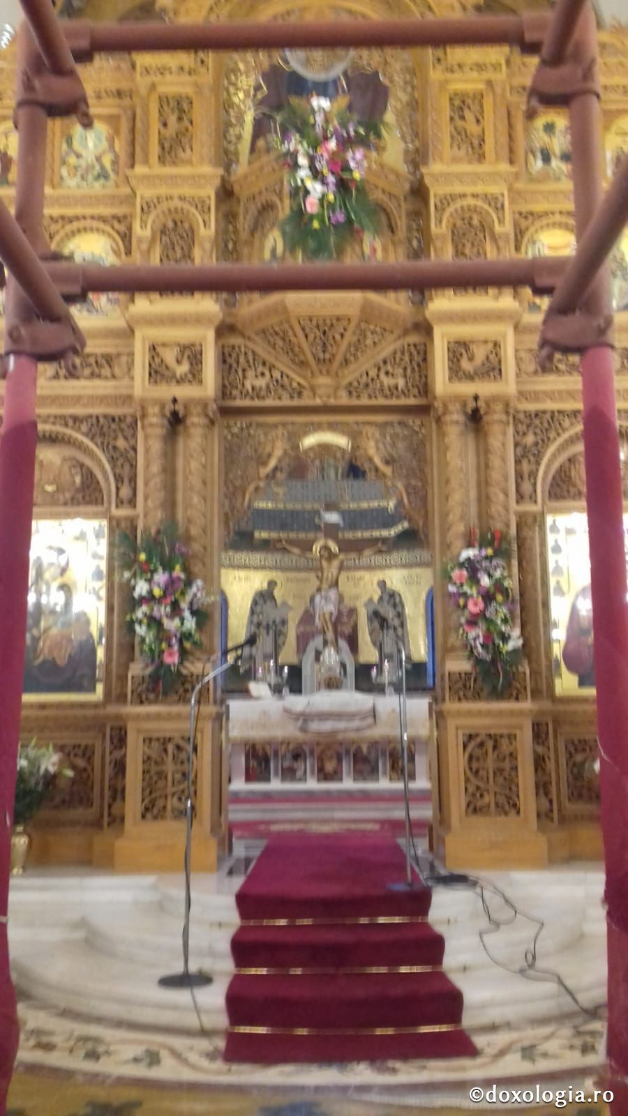 (Foto) Sărbătoarea mutării moaștelor Sfântului Ierarh Nectarie, Insula Eghina – 3 septembrie 2019