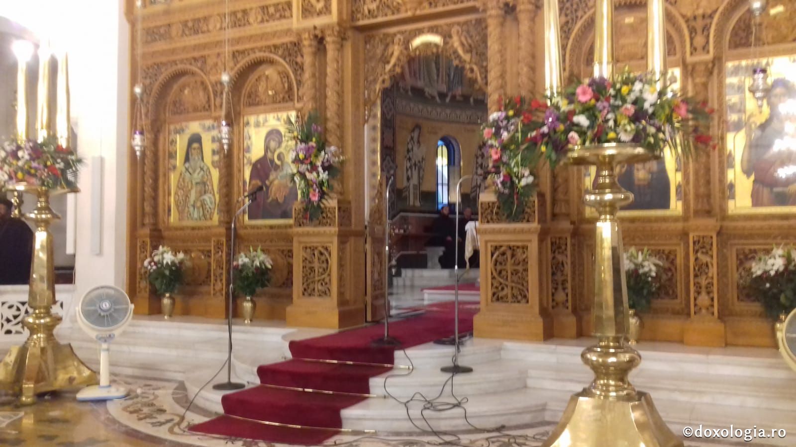 (Foto) Sărbătoarea mutării moaștelor Sfântului Ierarh Nectarie, Insula Eghina – 3 septembrie 2019