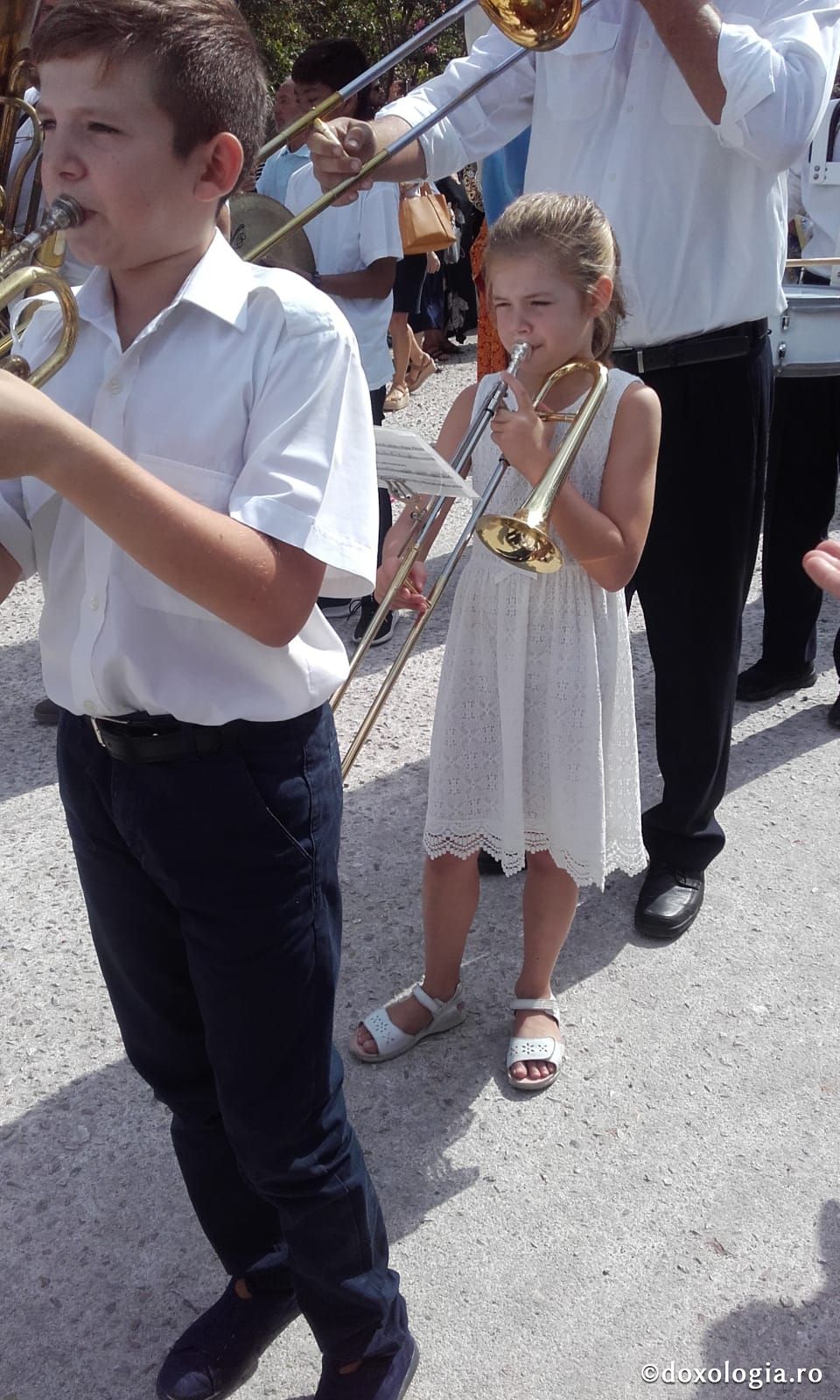 (Foto) Sărbătoarea mutării moaștelor Sfântului Ierarh Nectarie, Insula Eghina – 3 septembrie 2019