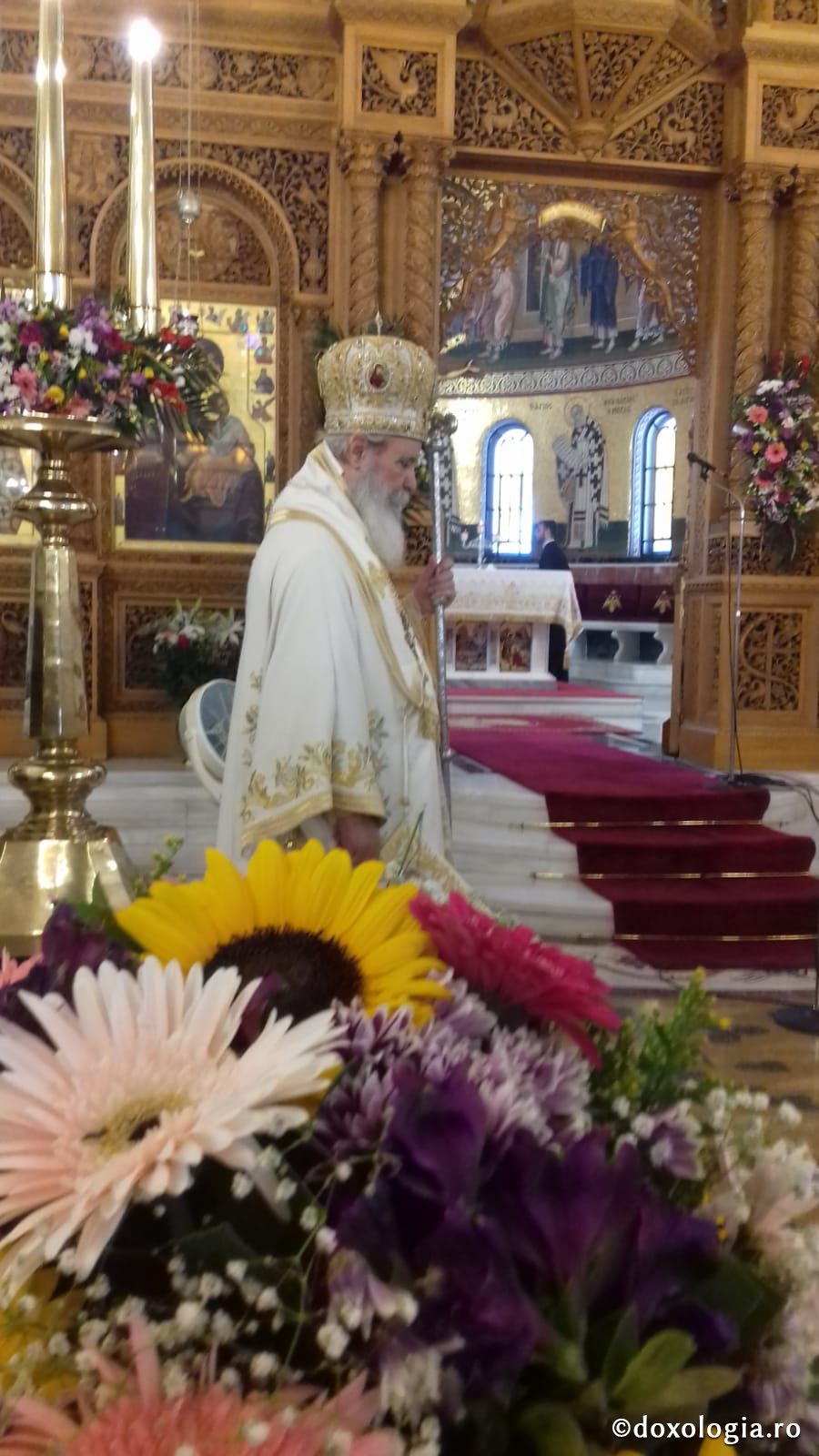 (Foto) Sărbătoarea mutării moaștelor Sfântului Ierarh Nectarie, Insula Eghina – 3 septembrie 2019