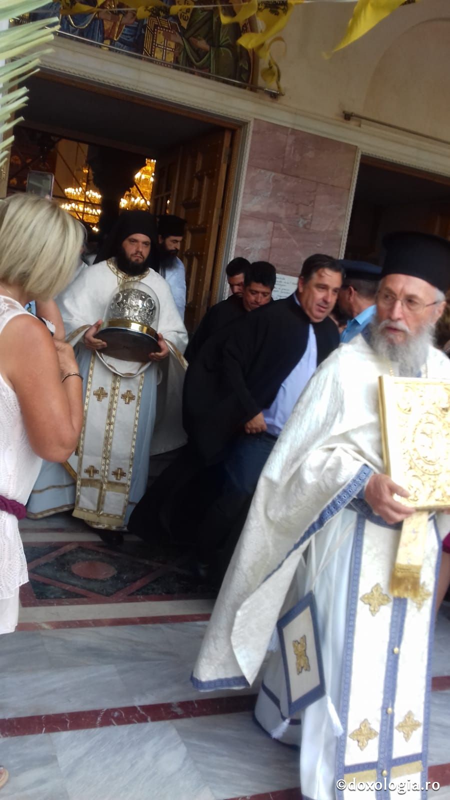 (Foto) Sărbătoarea mutării moaștelor Sfântului Ierarh Nectarie, Insula Eghina – 3 septembrie 2019