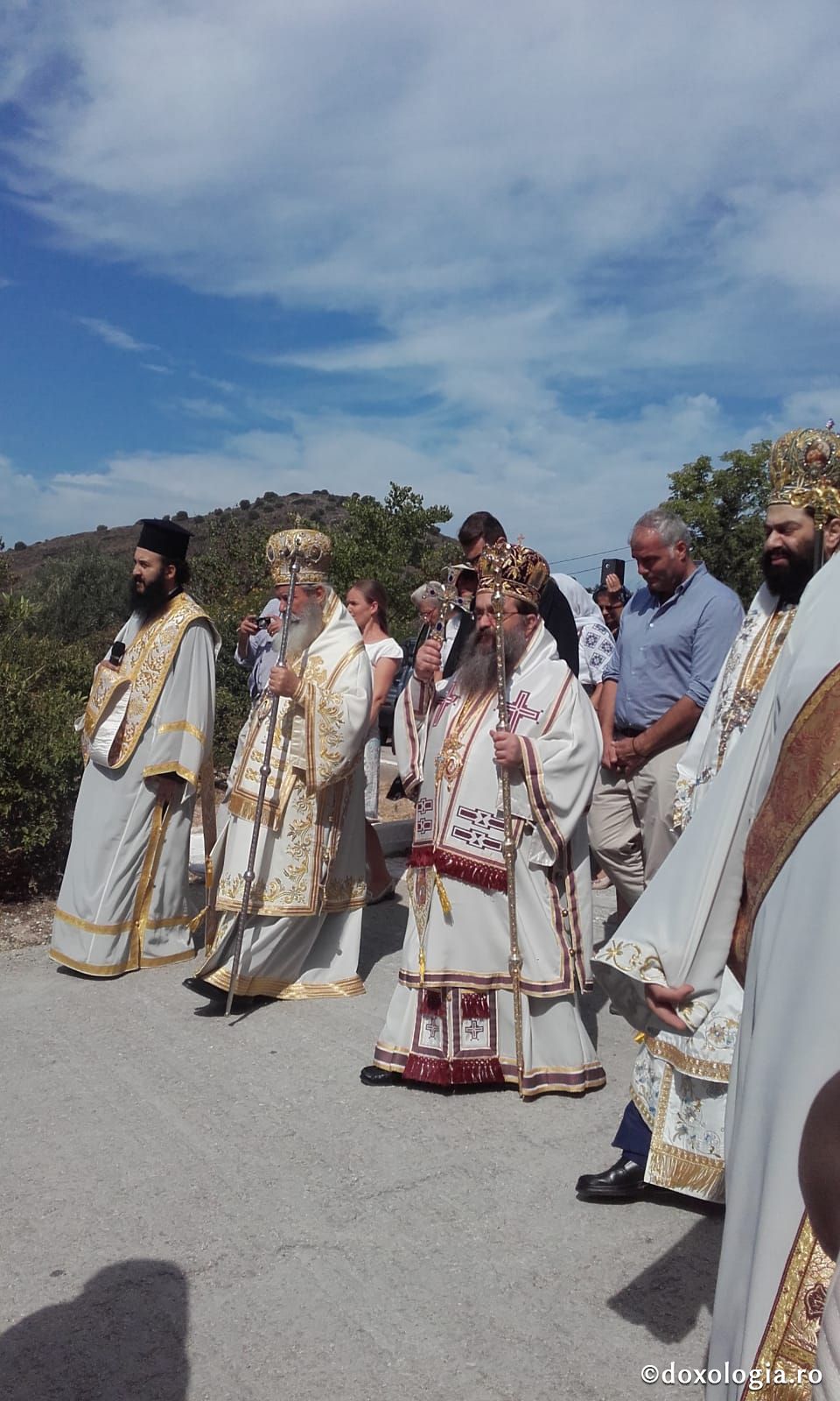 (Foto) Sărbătoarea mutării moaștelor Sfântului Ierarh Nectarie, Insula Eghina – 3 septembrie 2019