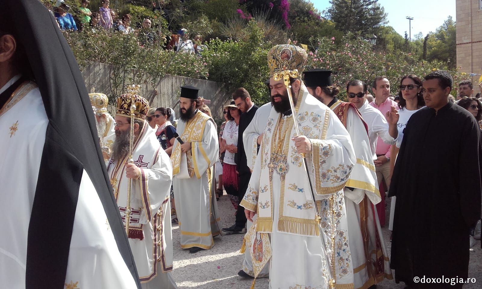 (Foto) Sărbătoarea mutării moaștelor Sfântului Ierarh Nectarie, Insula Eghina – 3 septembrie 2019