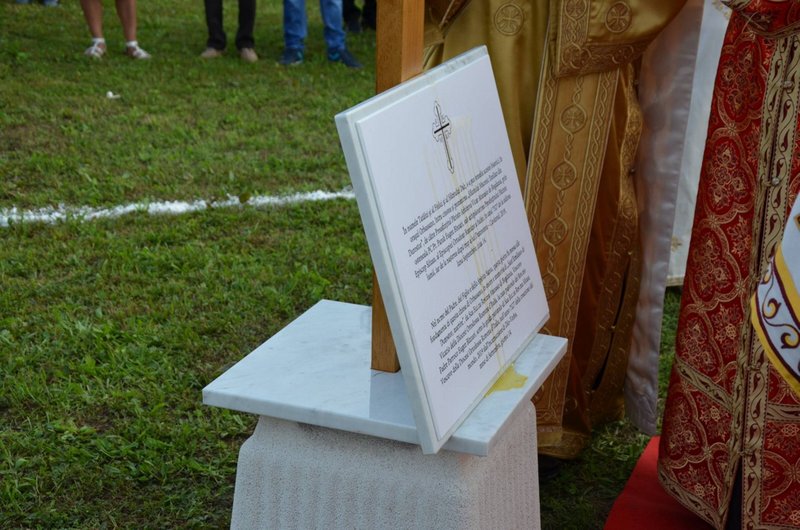 PS Atanasie de Bogdania a pus piatra de temelie a noii biserici de zid a Parohiei „Sfântul Emilian din Durostor” din Orbassano