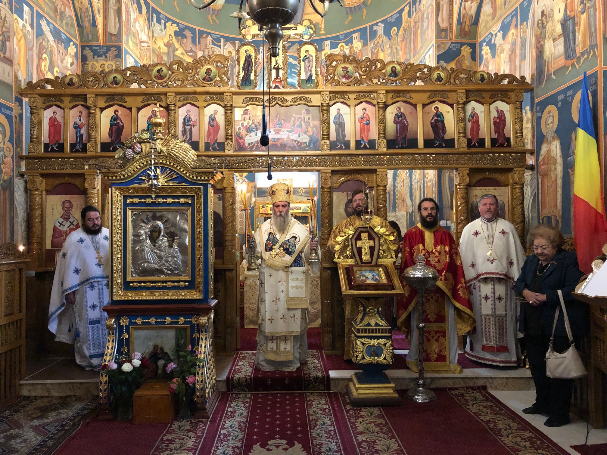 foto: Alexandru Sava Doi arhierei ai Bisericii Cretei și Antiohiei au slujit în cetatea Iașilor