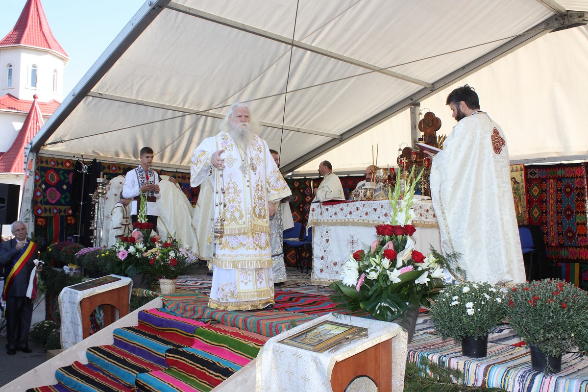 Sfinţirea picturii bisericii Parohiei Frenciugi-Drăguşeni