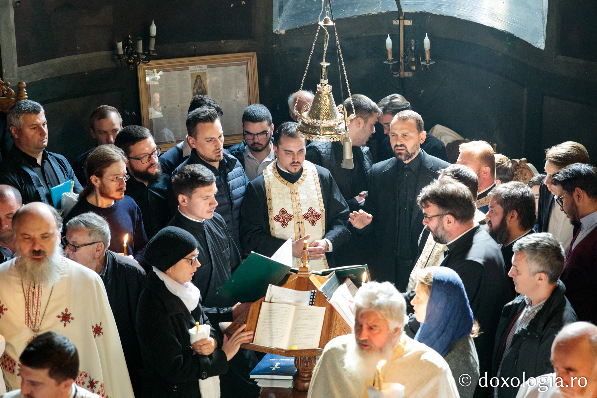 Părintele profesor Florin Bucescu a fost înmormântat