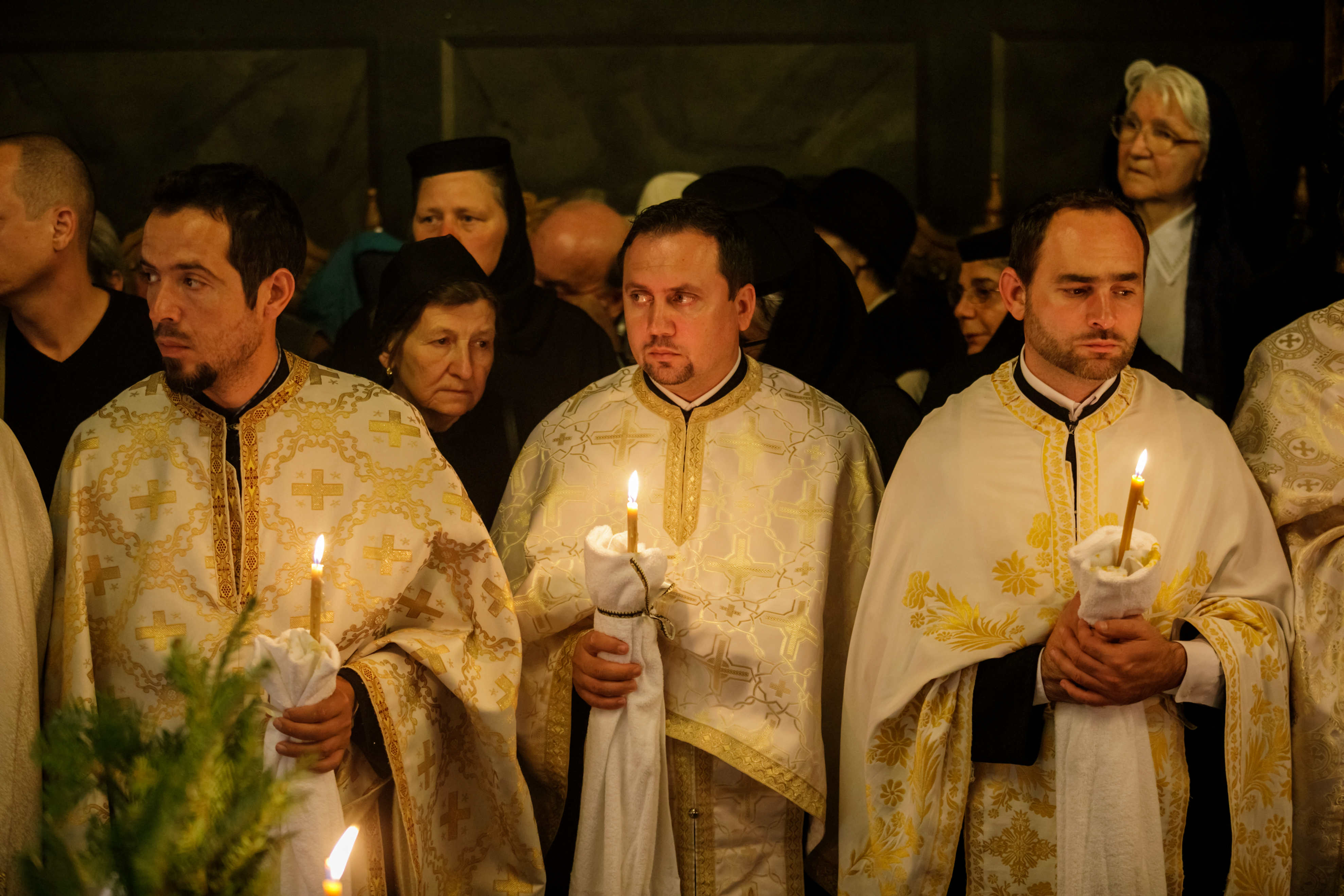 Părintele profesor Florin Bucescu a fost înmormântat