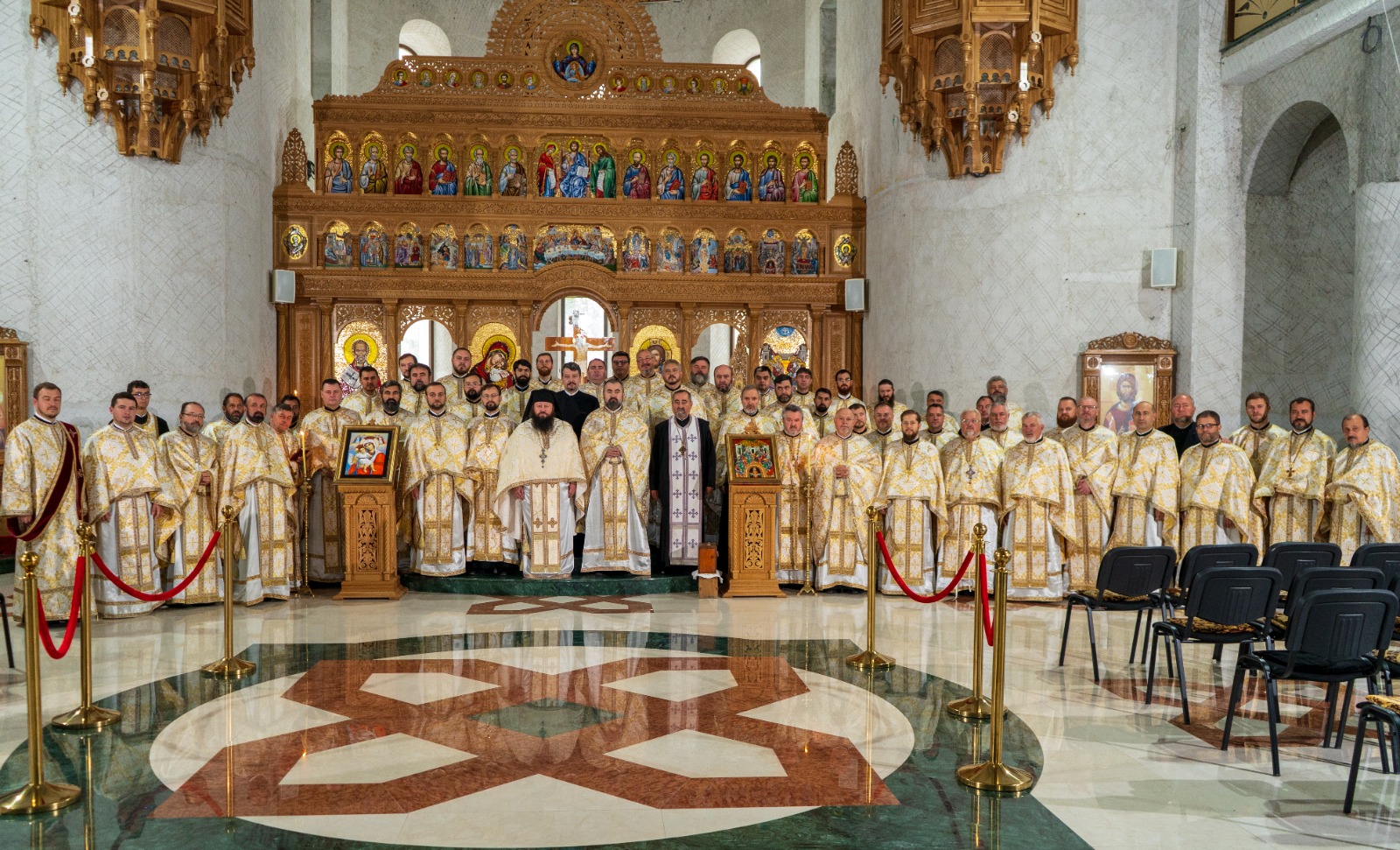 Conferința „Satul românesc - Chivot al Veșniciei”, în Protopopiatul Onești Conferința „Satul românesc - Chivot al Veșniciei”, în Protopopiatul Onești