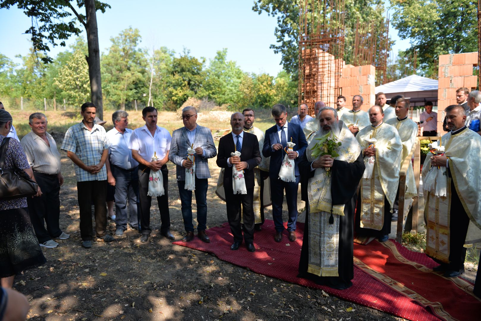 IPS Teofan a pus piatra de temelie pentru viitoarea biserică a Centrului medical din Răducăneni