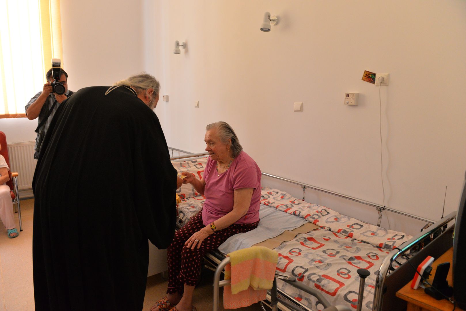 IPS Teofan a pus piatra de temelie pentru viitoarea biserică a Centrului medical din Răducăneni