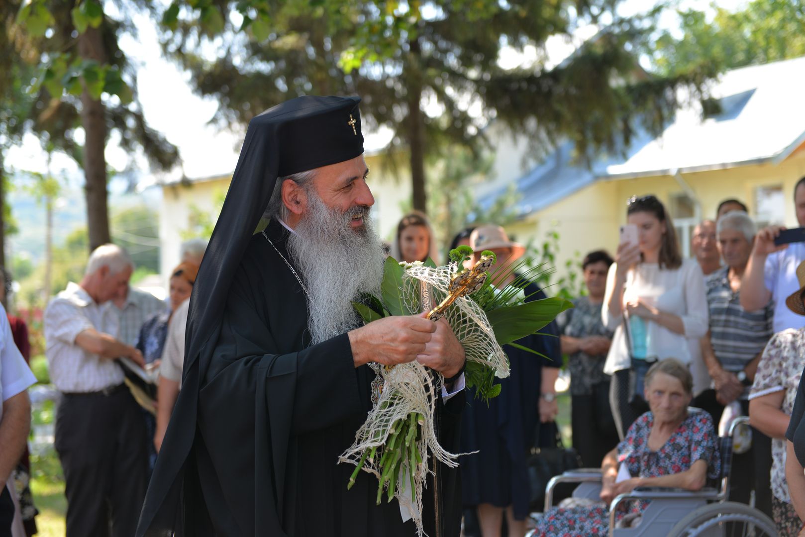 IPS Teofan a pus piatra de temelie pentru viitoarea biserică a Centrului medical din Răducăneni