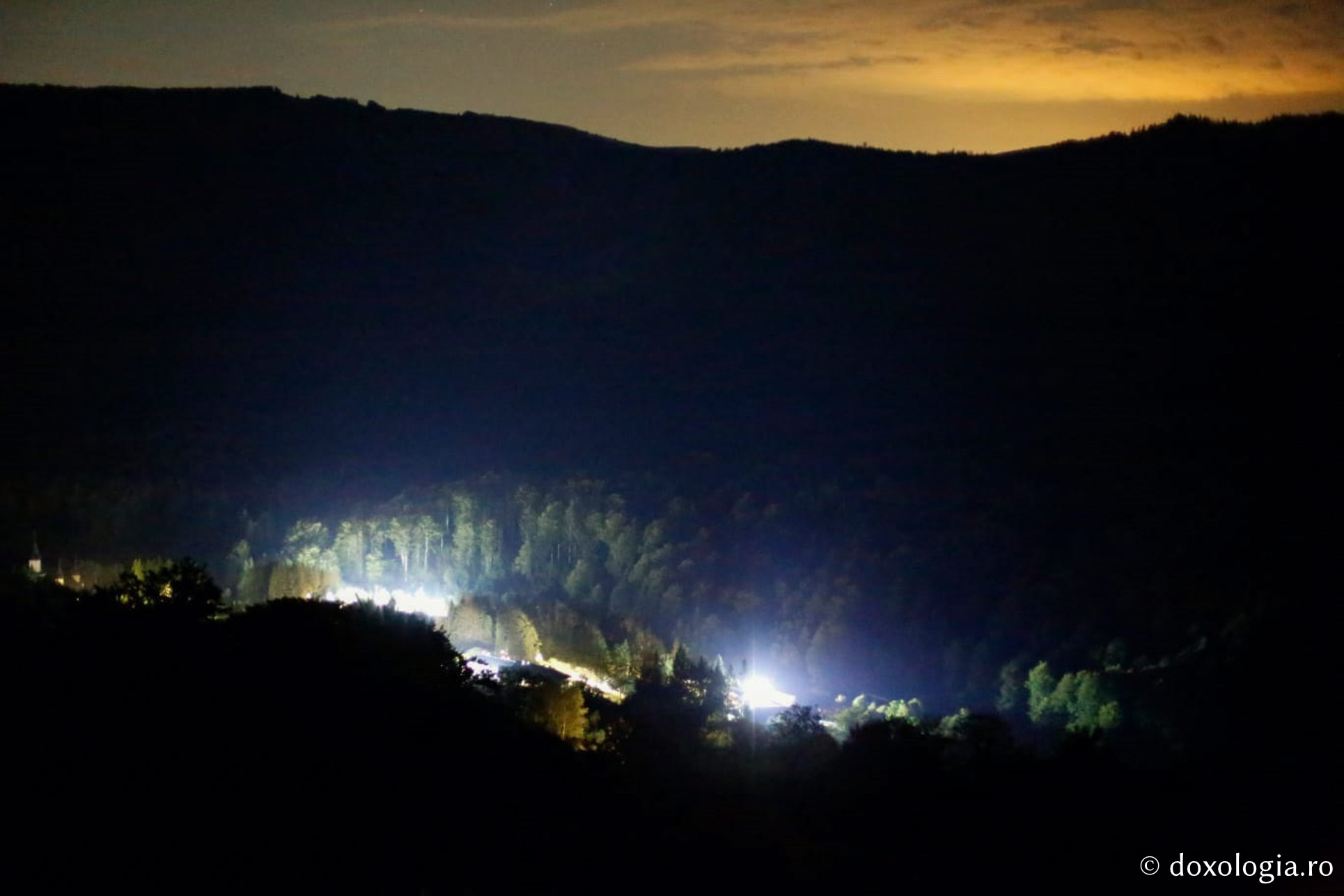 (Foto) Noapte de septembrie la Mănăstirea Sihăstria