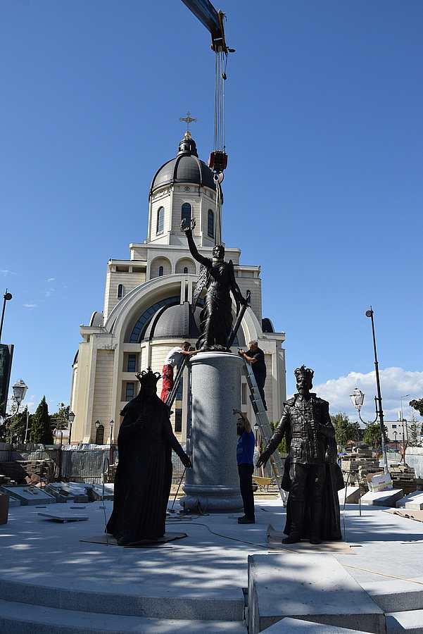 La Bacău va fi inaugurat monumentul “România Biruitoare” La Bacău va fi inaugurat monumentul “România Biruitoare”