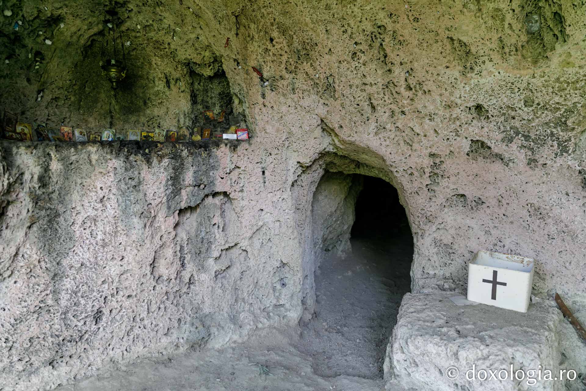 (Foto) Paşi de pelerin la Peștera Sfântului Grigorie Palama – Pieria, Grecia (Foto) Paşi de pelerin la Peștera Sfântului Grigorie Palama – Pieria, Grecia