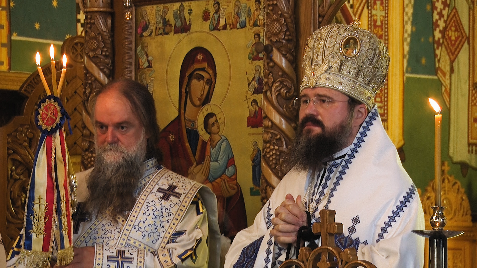 PS Macarie, la hramul Mănăstirii Sihăstria: „În aceste vremuri grele, când este atacată familia, când fetele tinere sunt răpite în amiaza mare, să strigăm către Preasfânta Născătoare de Dumnezeu”