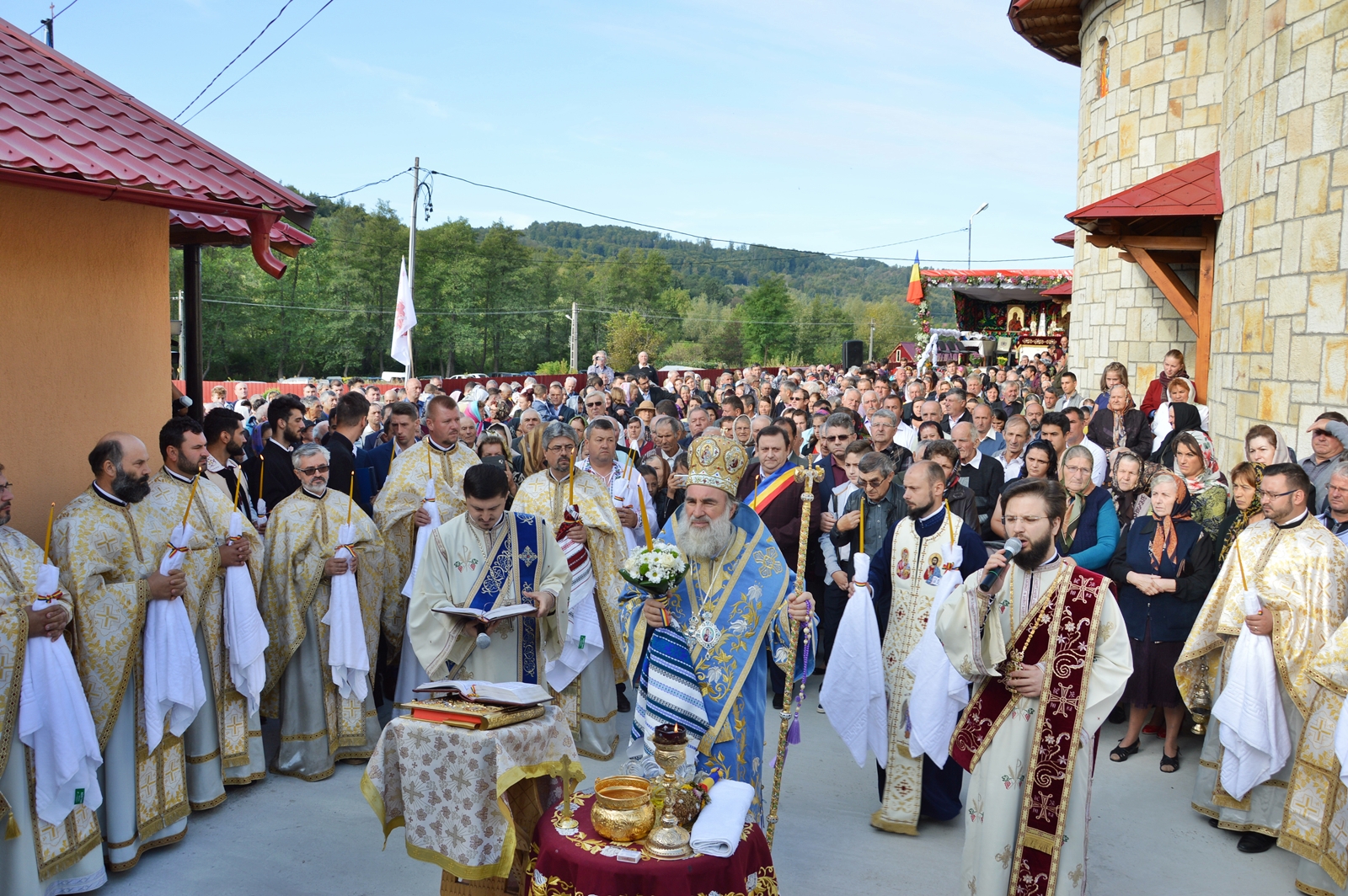 Binecuvântări arhiereşti în două eparhii ale Moldovei