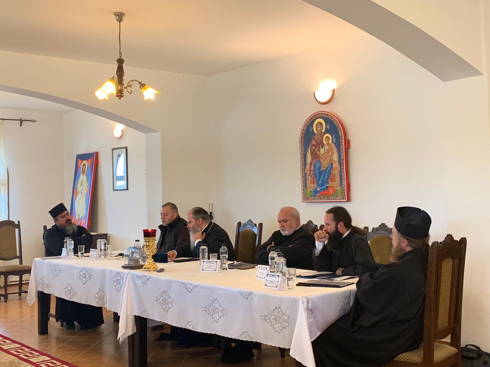 „Monahismul în cadrul Episcopiei Hușilor – trecut, prezent, viitor”