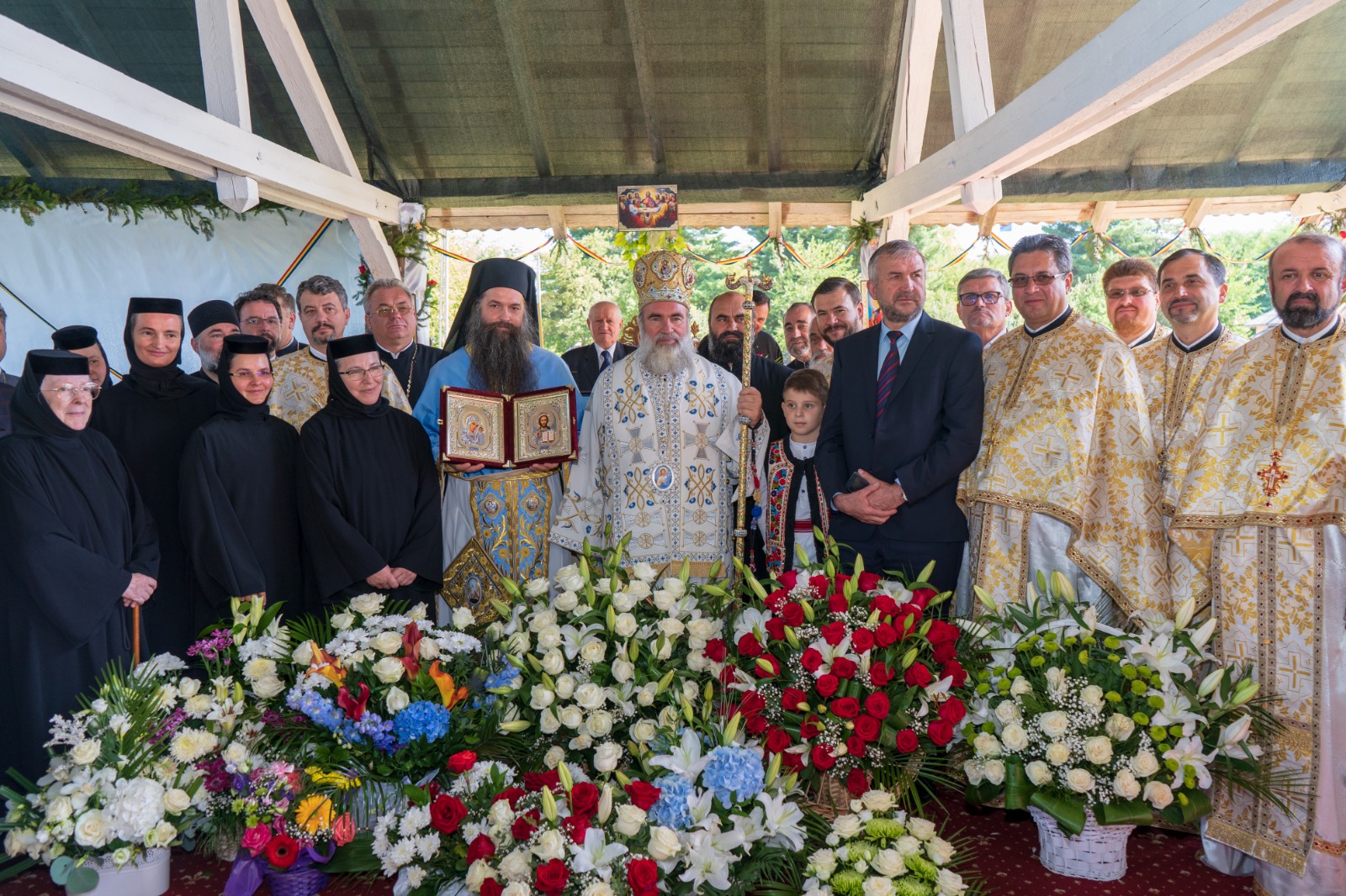 Binecuvântări arhiereşti în Eparhia Romanului şi Bacăului