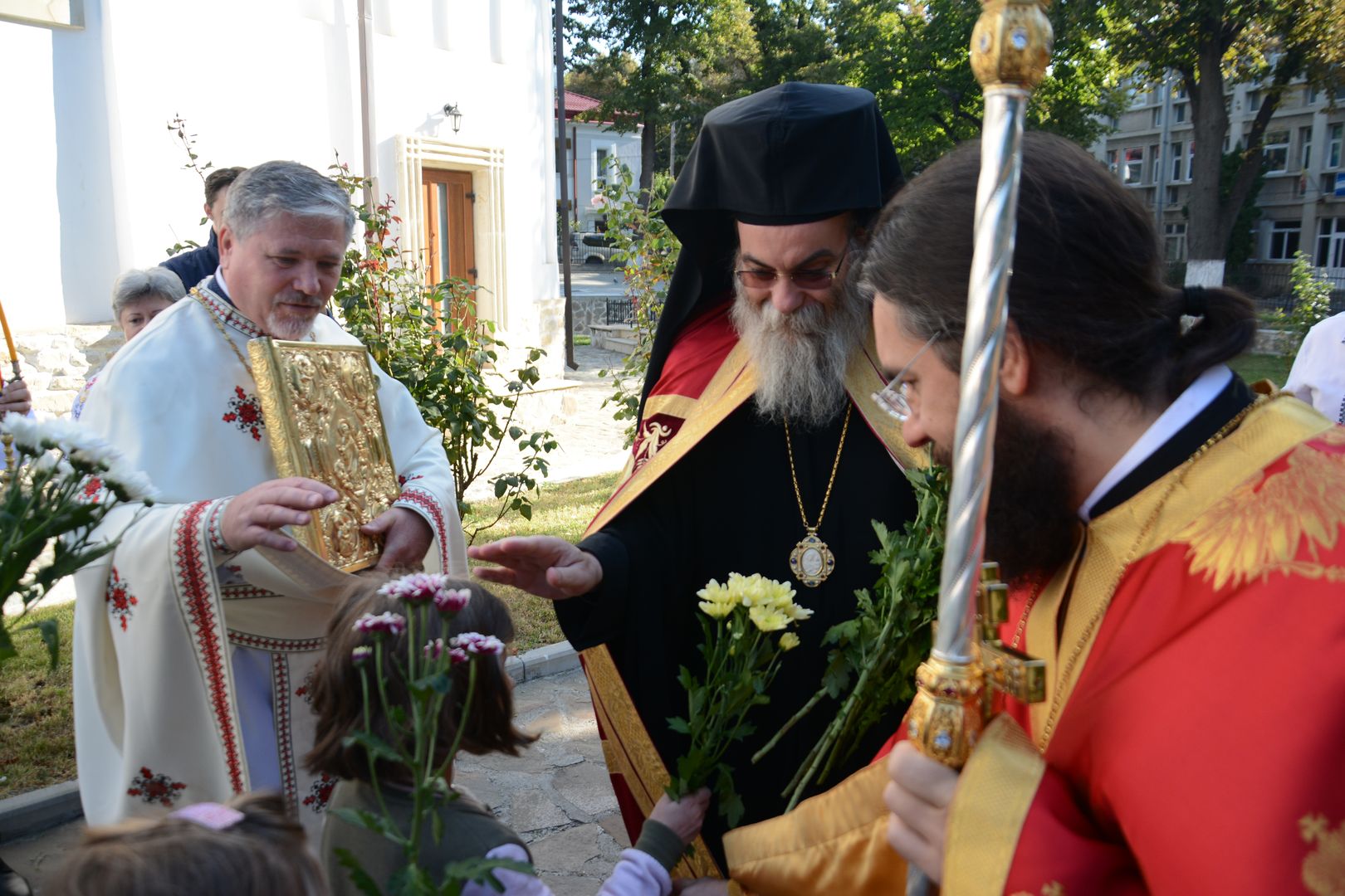 foto: Flavius Popa Doi arhierei ai Bisericii Cretei și Antiohiei au slujit în cetatea Iașilor