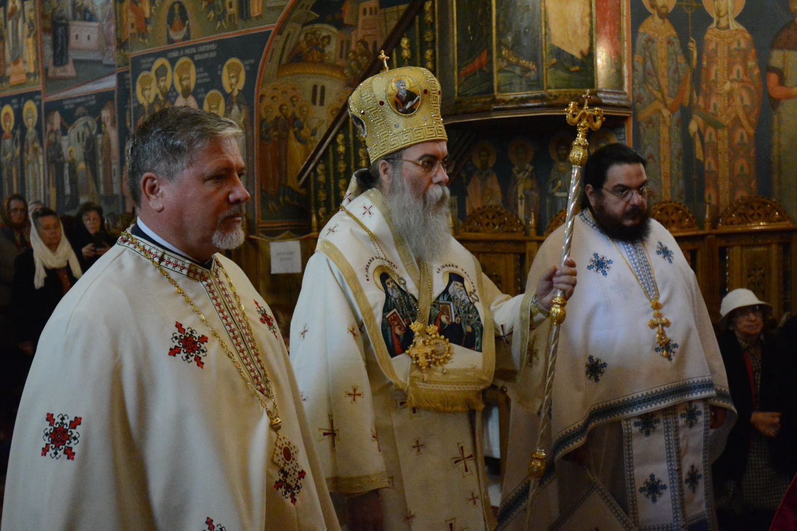 foto: Flavius Popa Doi arhierei ai Bisericii Cretei și Antiohiei au slujit în cetatea Iașilor
