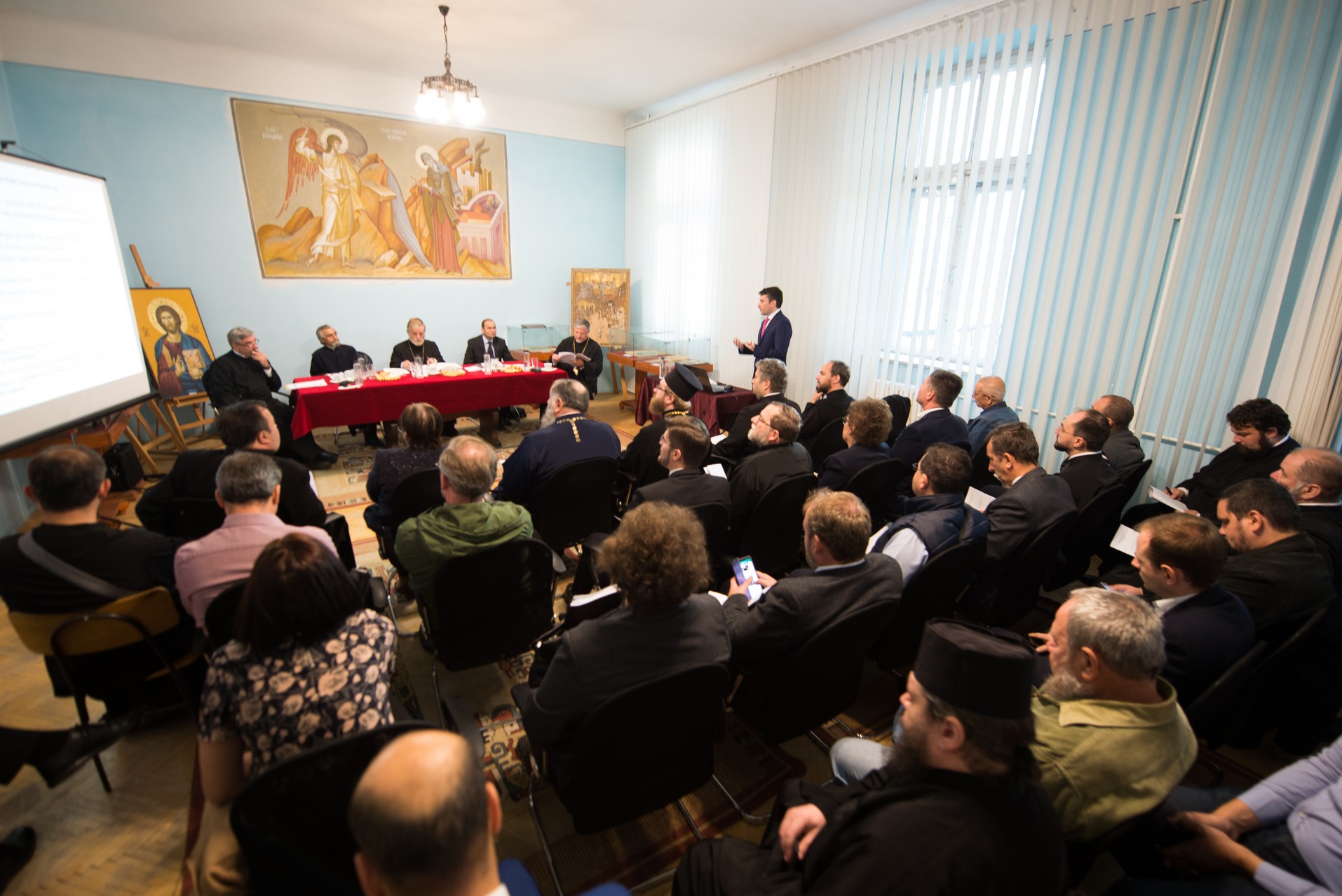 Teze susţinute public la Iaşi: printre noii doctori în Teologie, şi directorul general TRINITAS TV